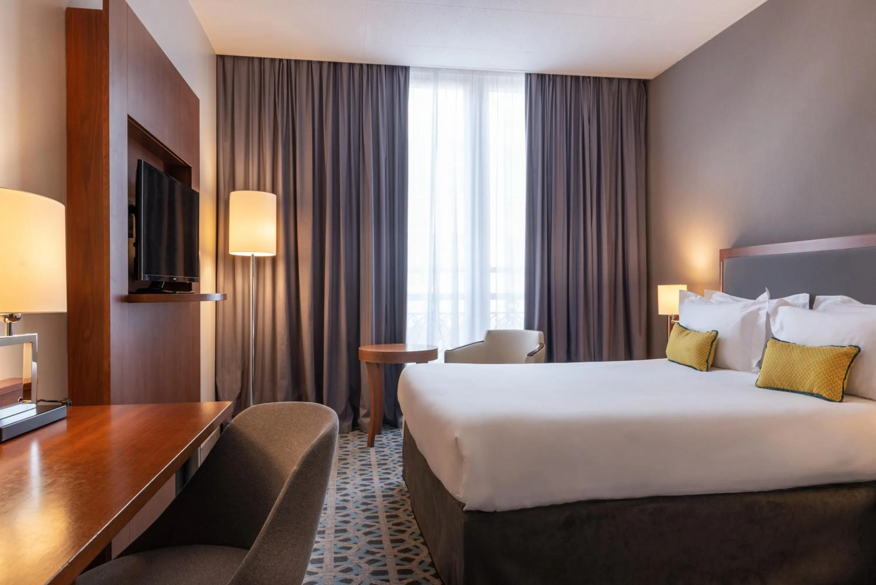Standard Room in Crowne Plaza Paris - Republique by IHG