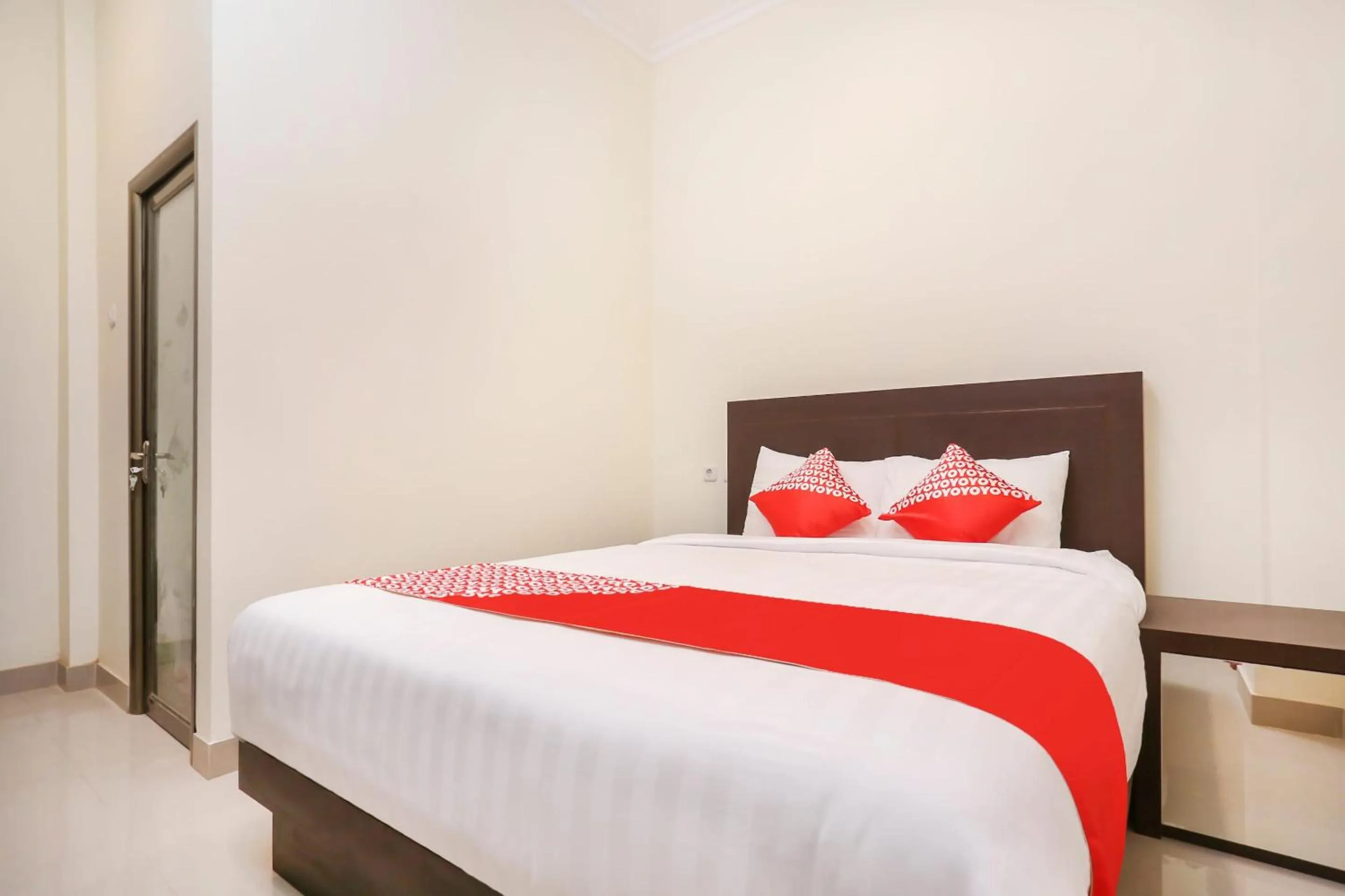 Deluxe Double Room in Collection O Yogyakarta near Jalan Malioboro formerly Alena Residence