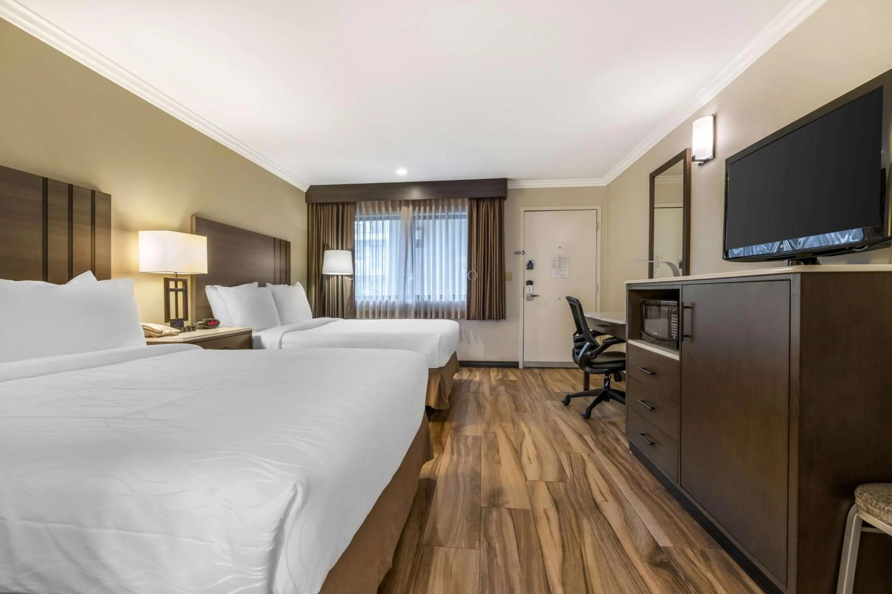 Queen Room with Two Queen Beds - Non-Smoking in Best Western Plus Orange County Airport North