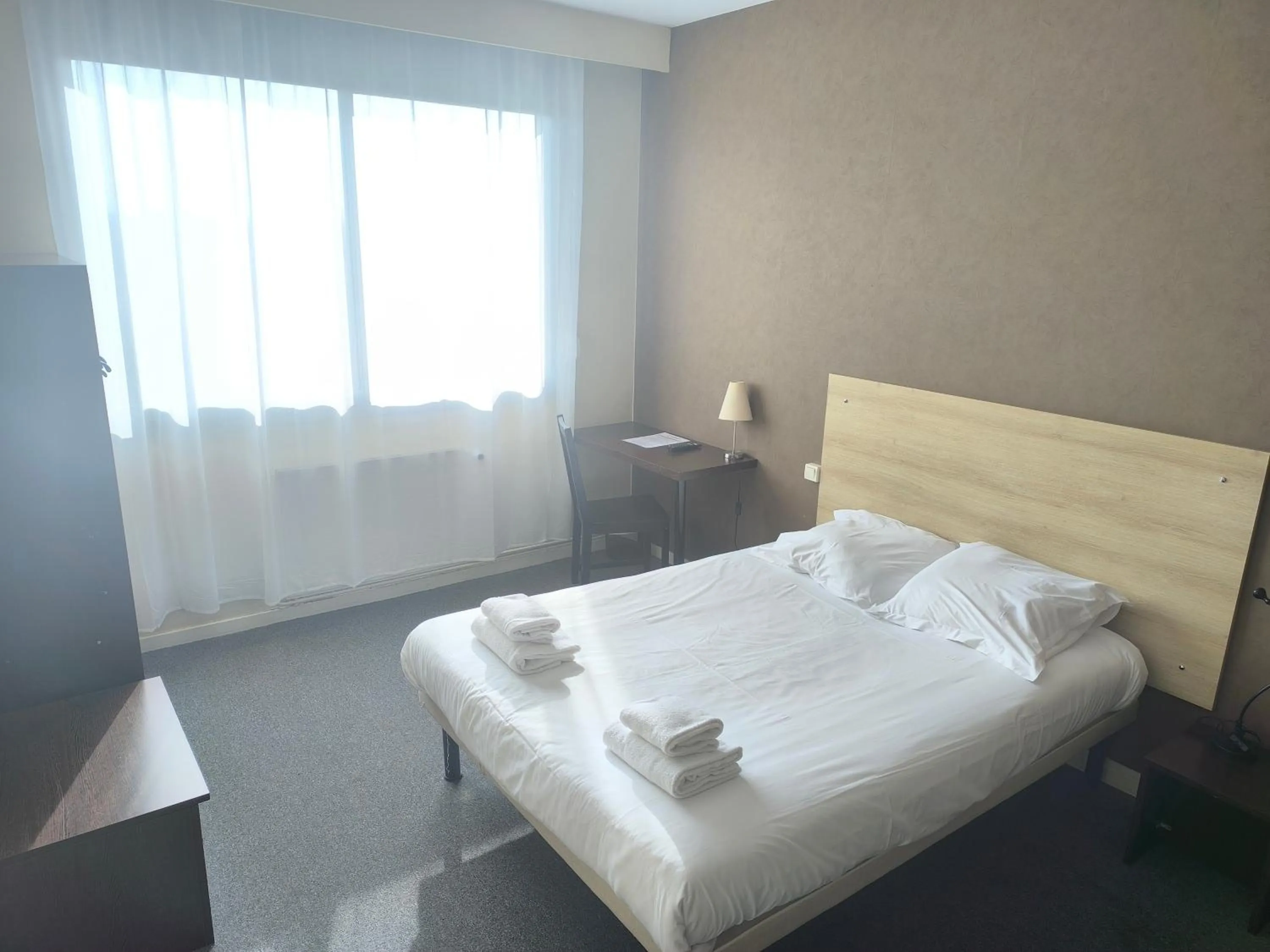 Single Room in Adonis Lyon Est Hôtel Artys