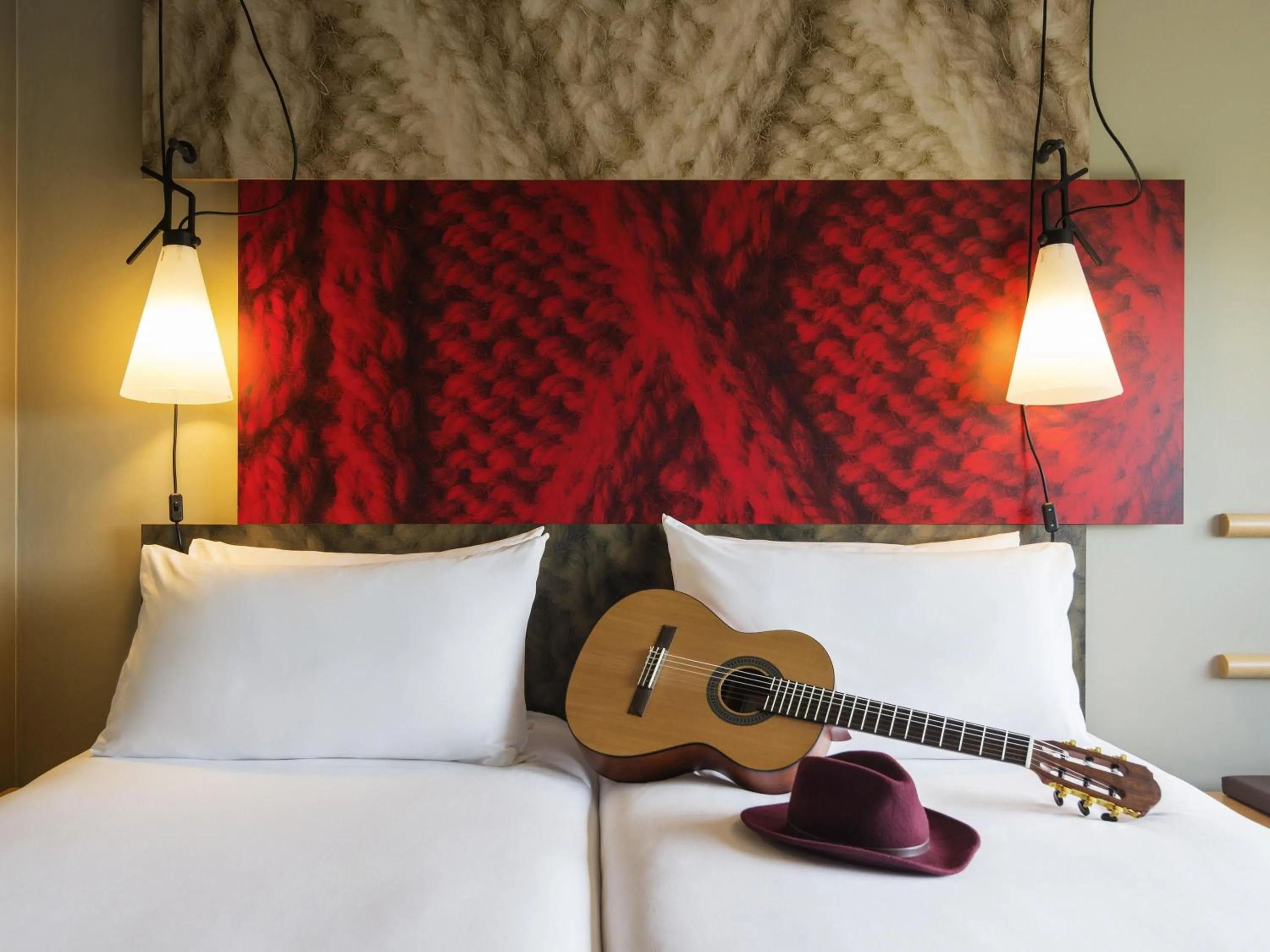 Standard Twin Room in ibis Dijon Gare