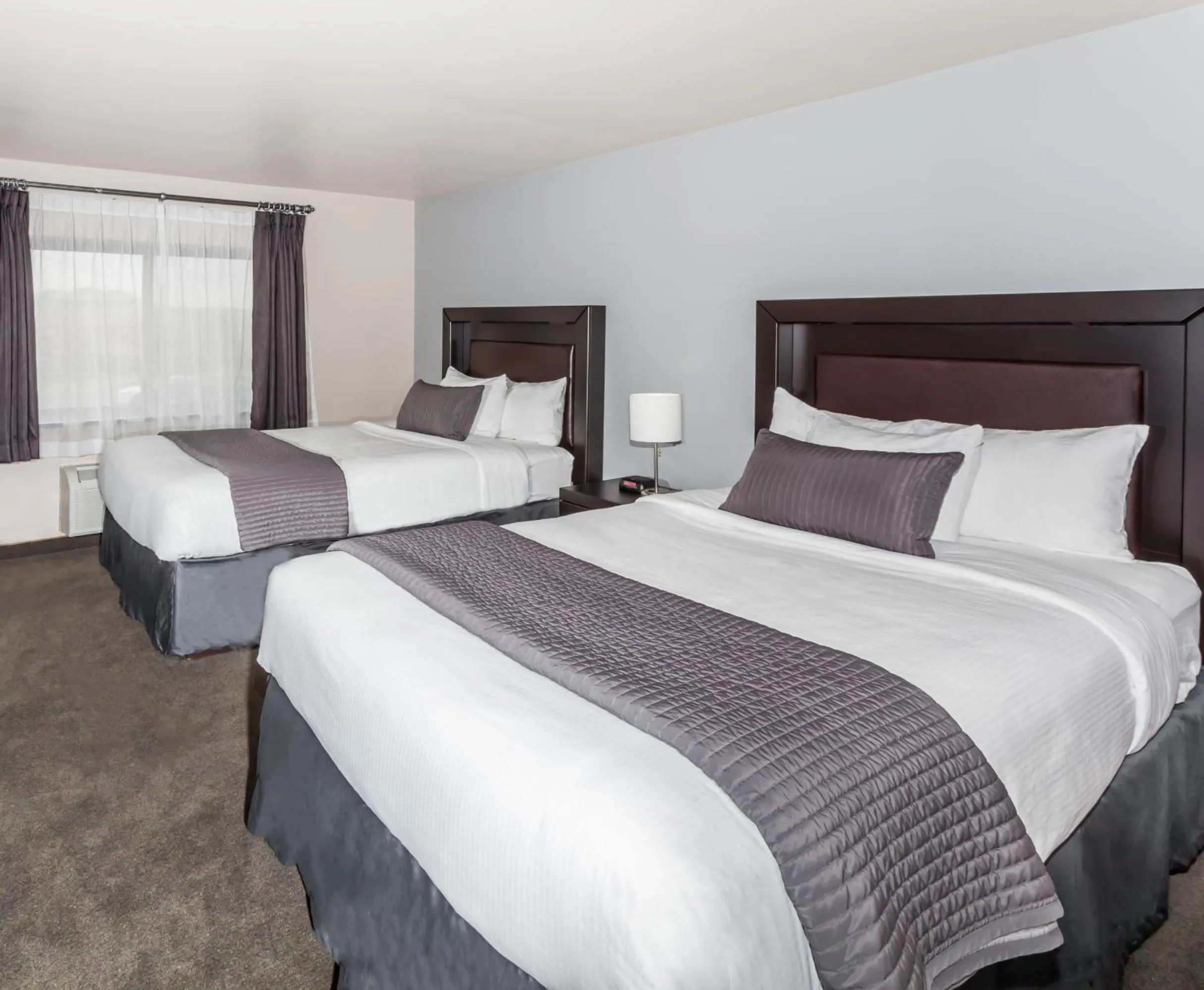 Deluxe Double Room - Disability Access/Non-Smoking in Baymont by Wyndham Glenview