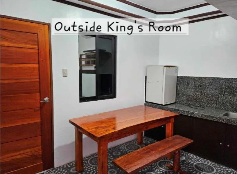 Deluxe King Suite in The Pelicans Resort