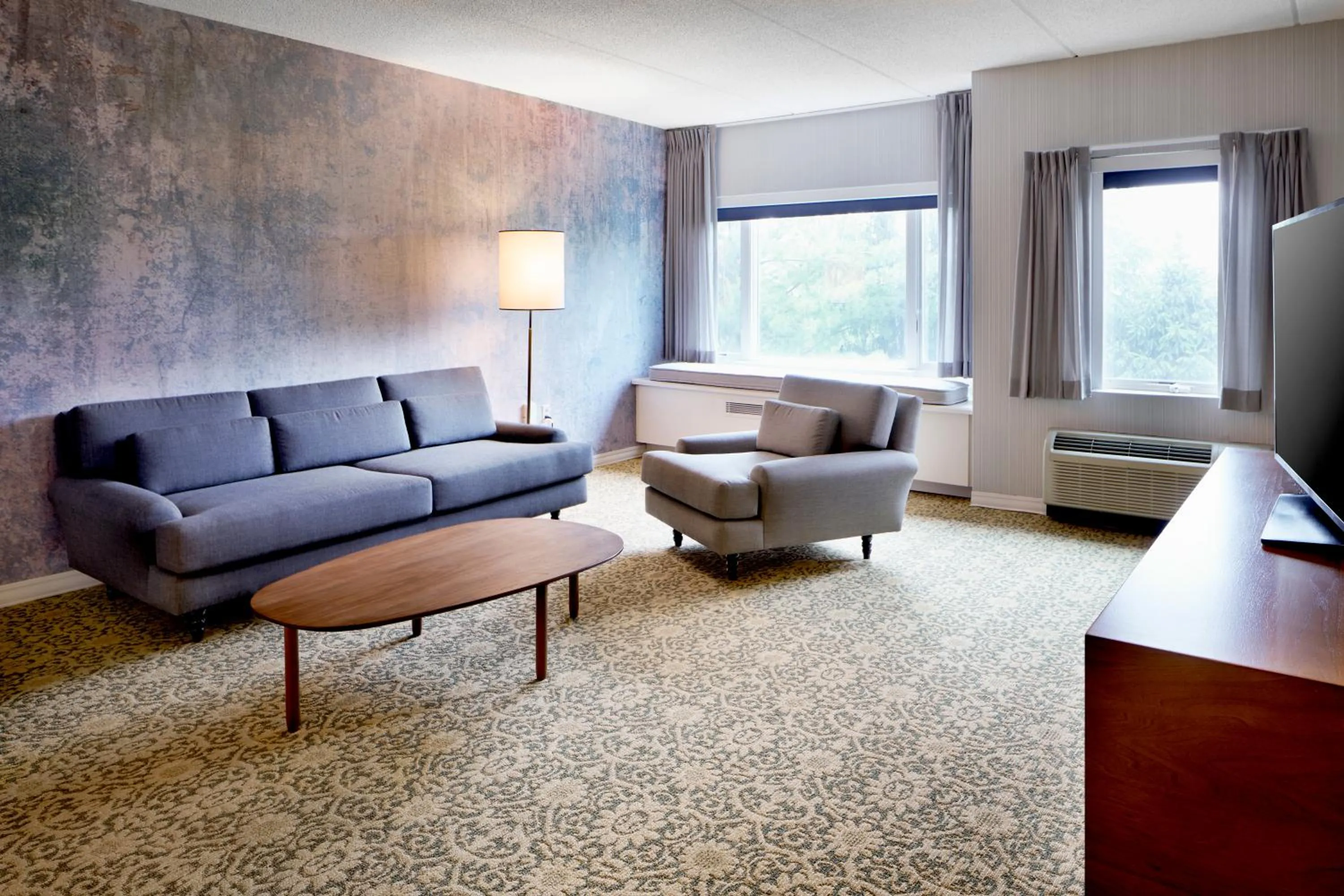 One Bedroom Executive Suite in Tarrytown House Estate