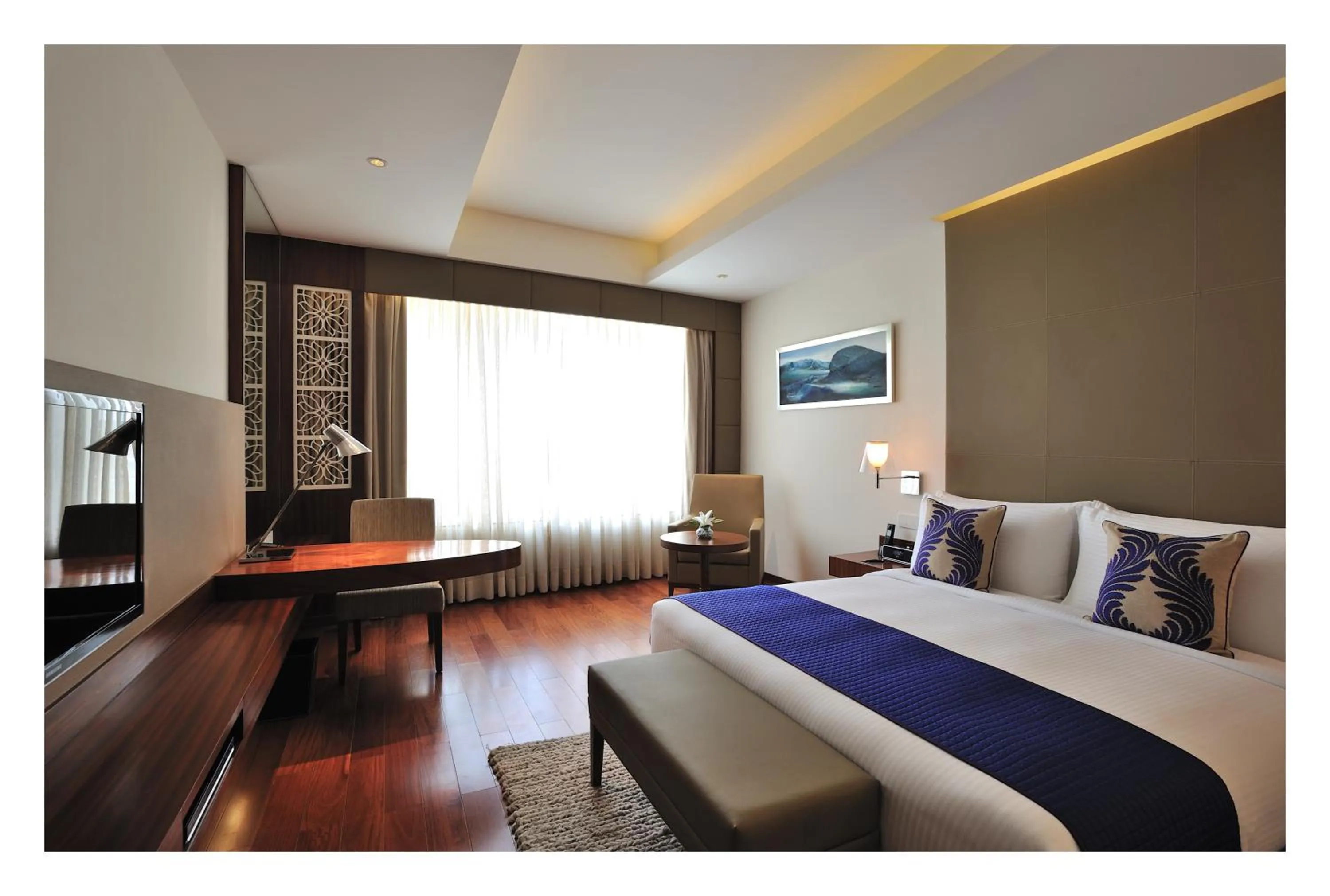 Standard King Room in The Anya Hotel-Golf Course Road