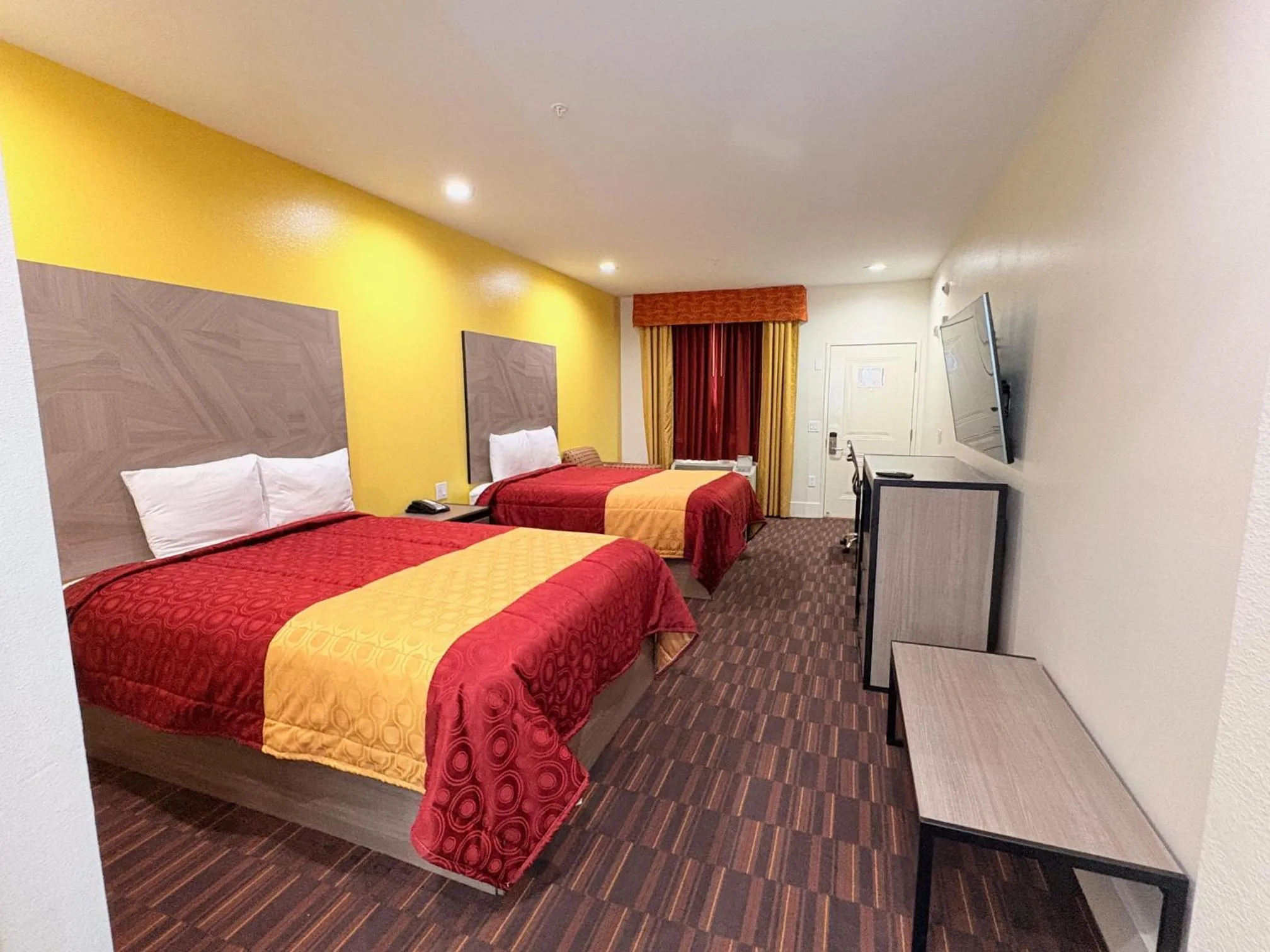 Queen Room - single occupancy in Americas Best Value Inn Houston Veterans Memorial
