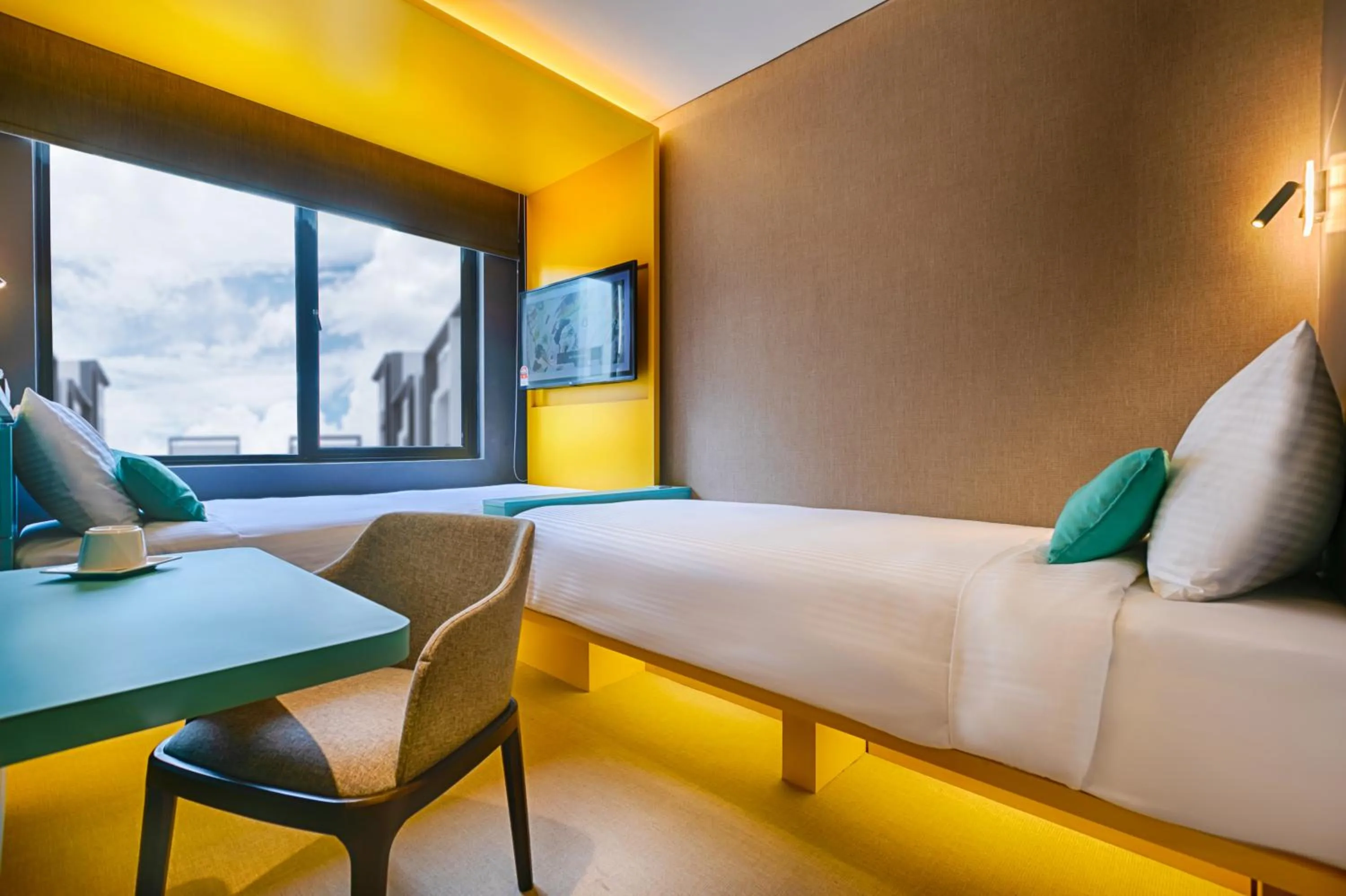 Upper Twin in The Upper House, Batu Kawan