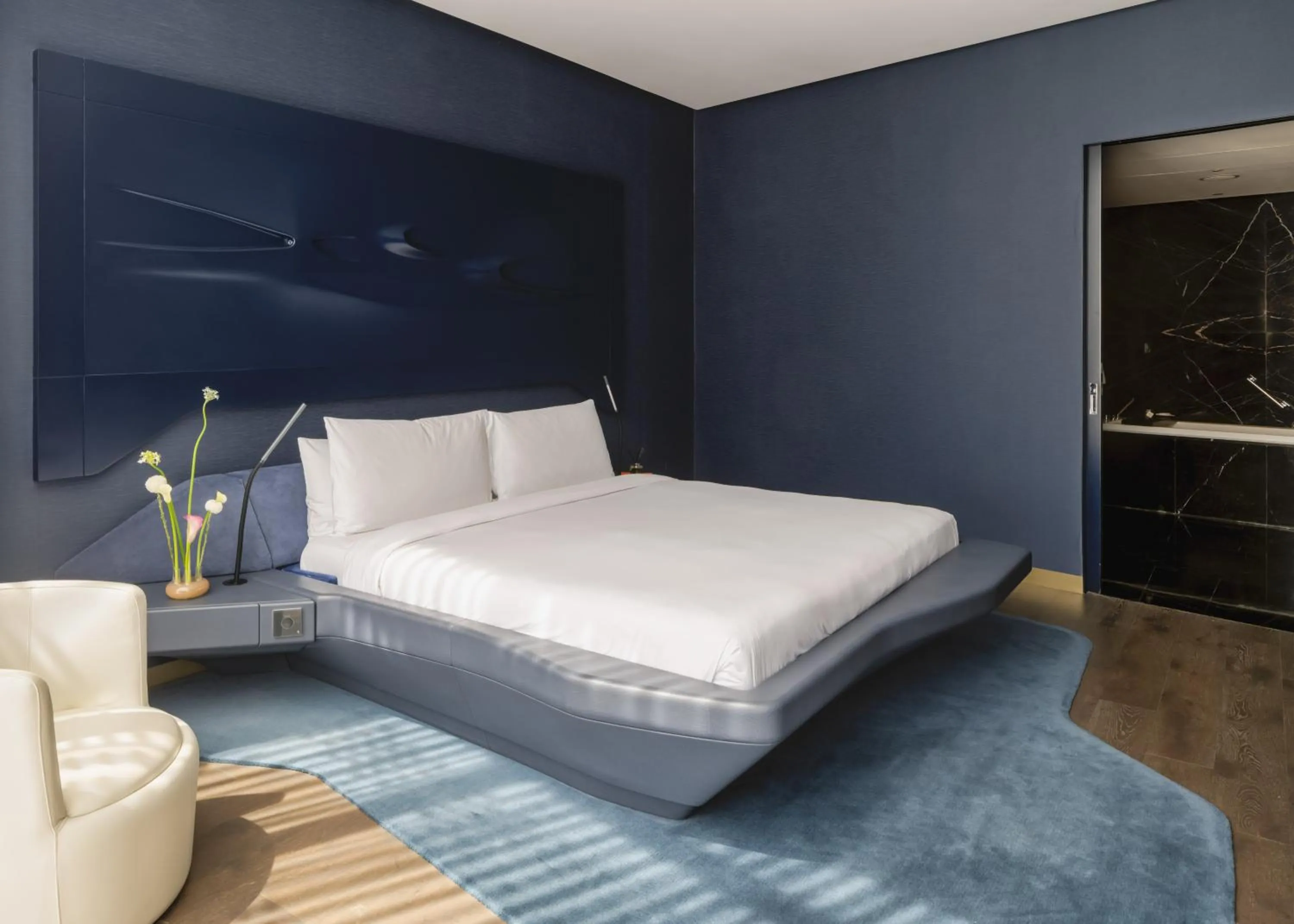 Extra ME + Suite with Jacuzzi in ME Dubai by Meliá