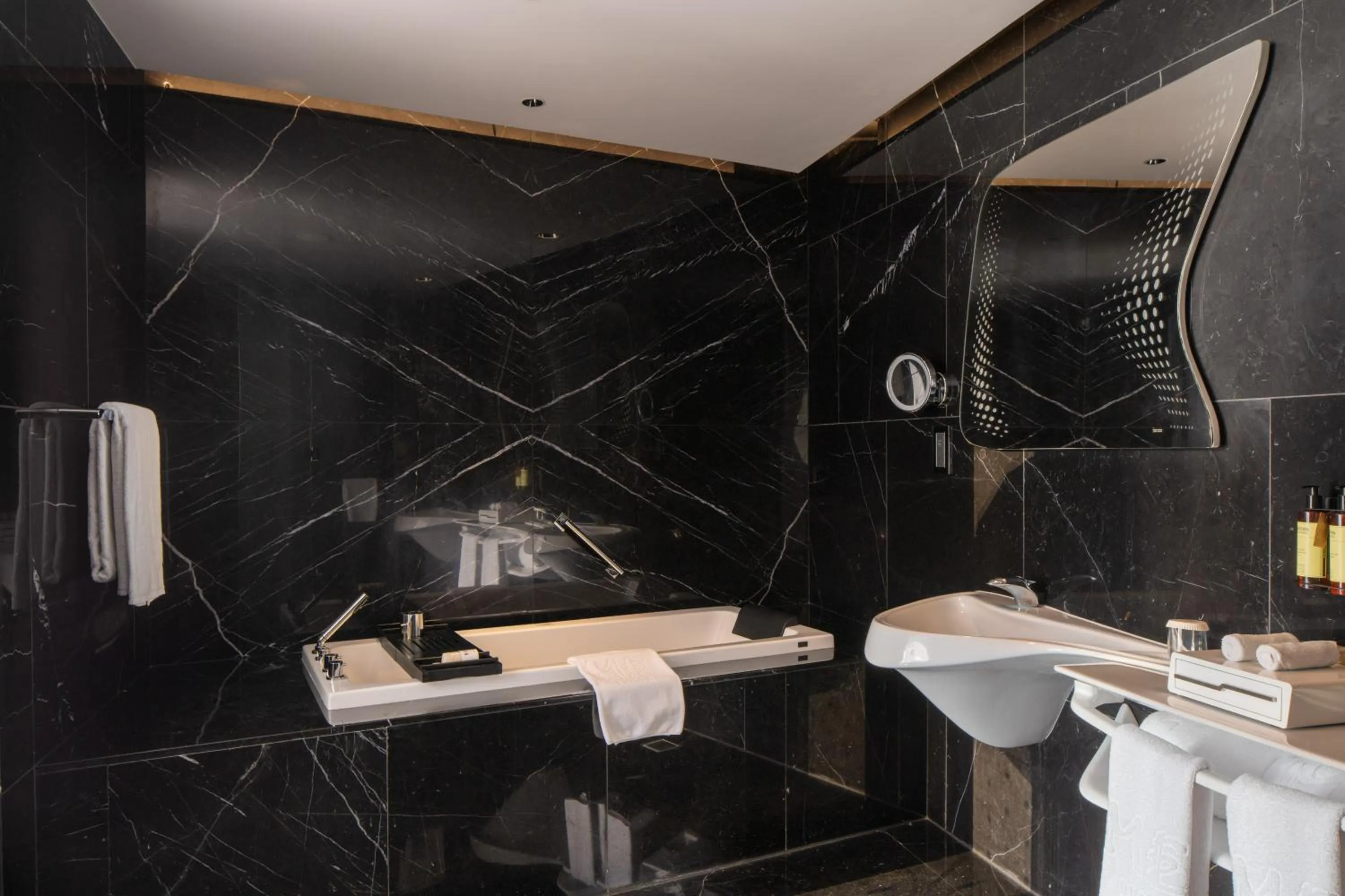 Studio ME Suite With Jacuzzi  in ME Dubai by Meliá