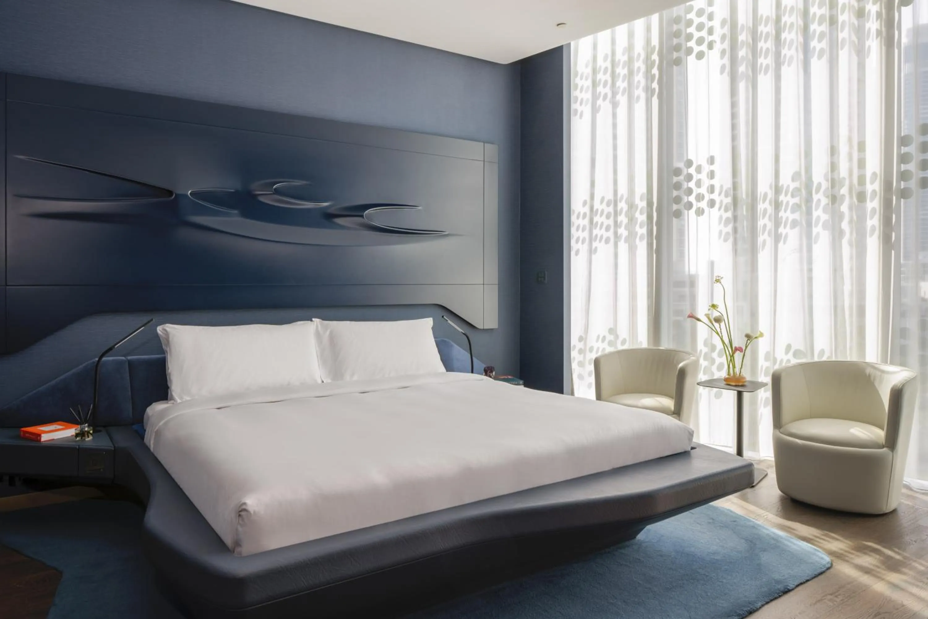 Extra ME + Junior Suite with Burj Khalifa View and Jacuzzi in ME Dubai by Meliá