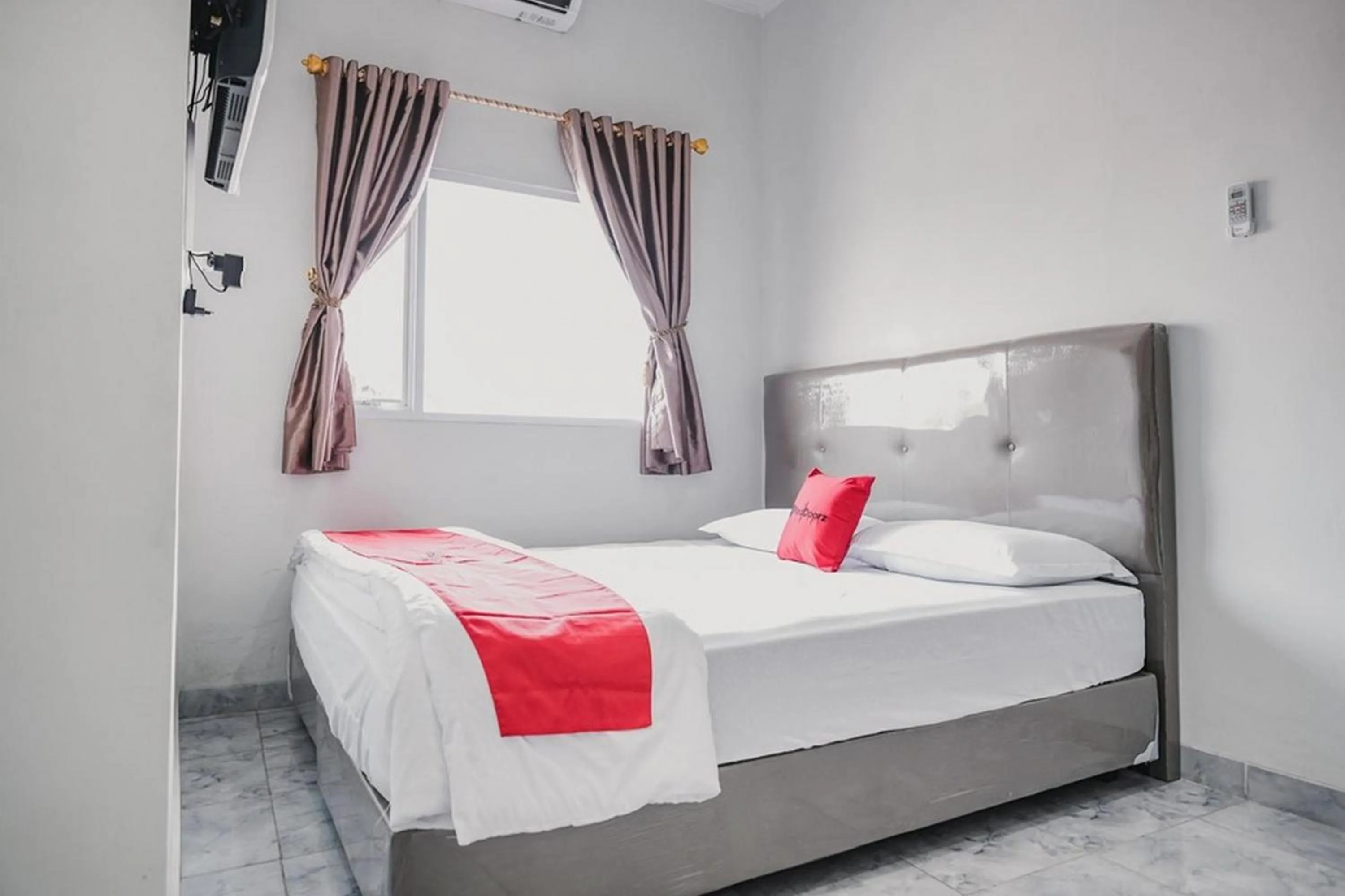 Double Room in RedDoorz @ Jalan Narada Lampung