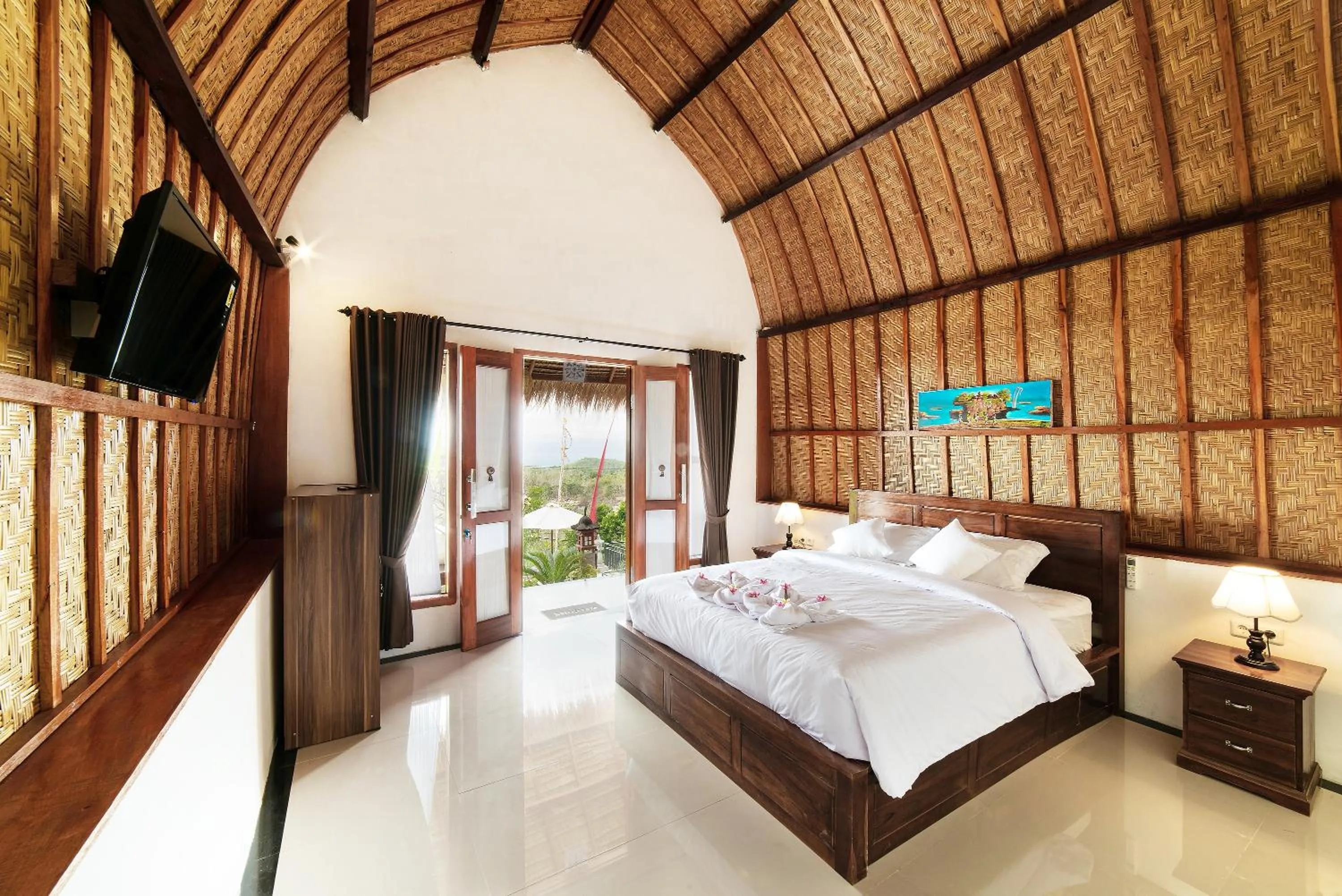 Deluxe Double Room (2 Adults + 1 Child) in RAMP COTTAGE