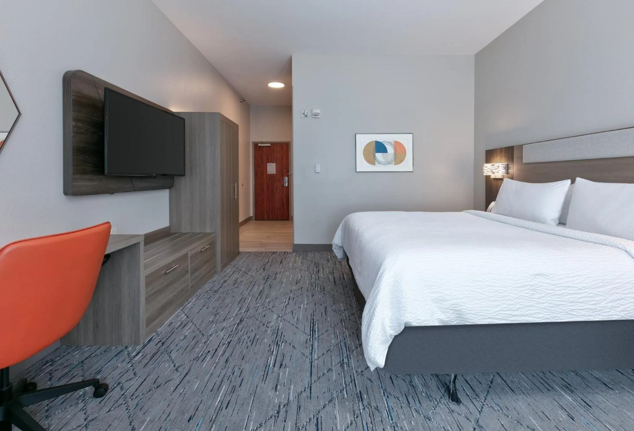 Standard King Room - Communications Accessible in Holiday Inn Express Hotel & Suites Shakopee by IHG