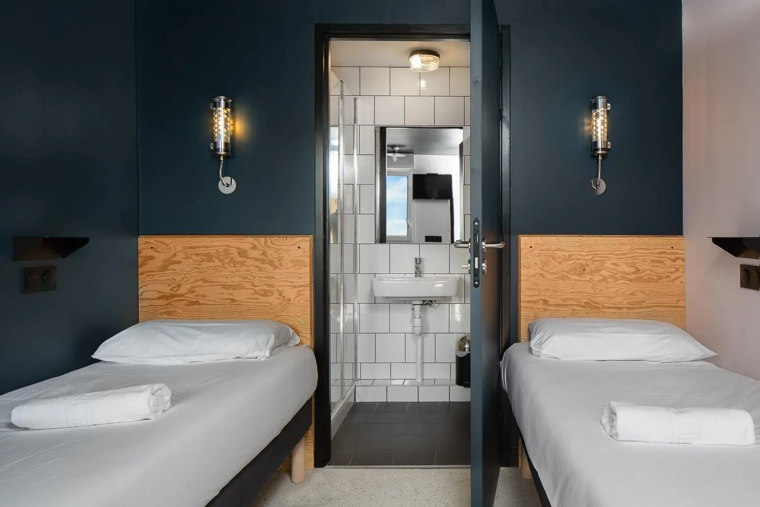 Twin Room in Eklo Hotels Clermont-Ferrand Centre Gare