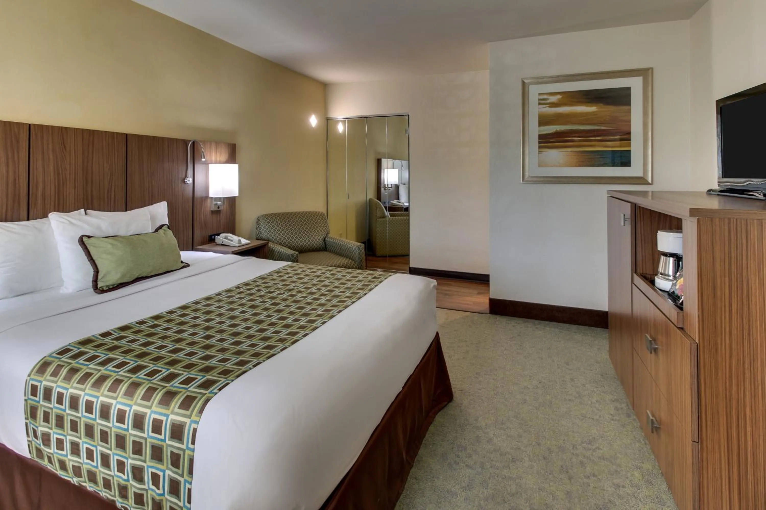 Junior Single Room, 1 Queen Bed, Non-Smoking, Refrigerator in The Stevenson Monterey