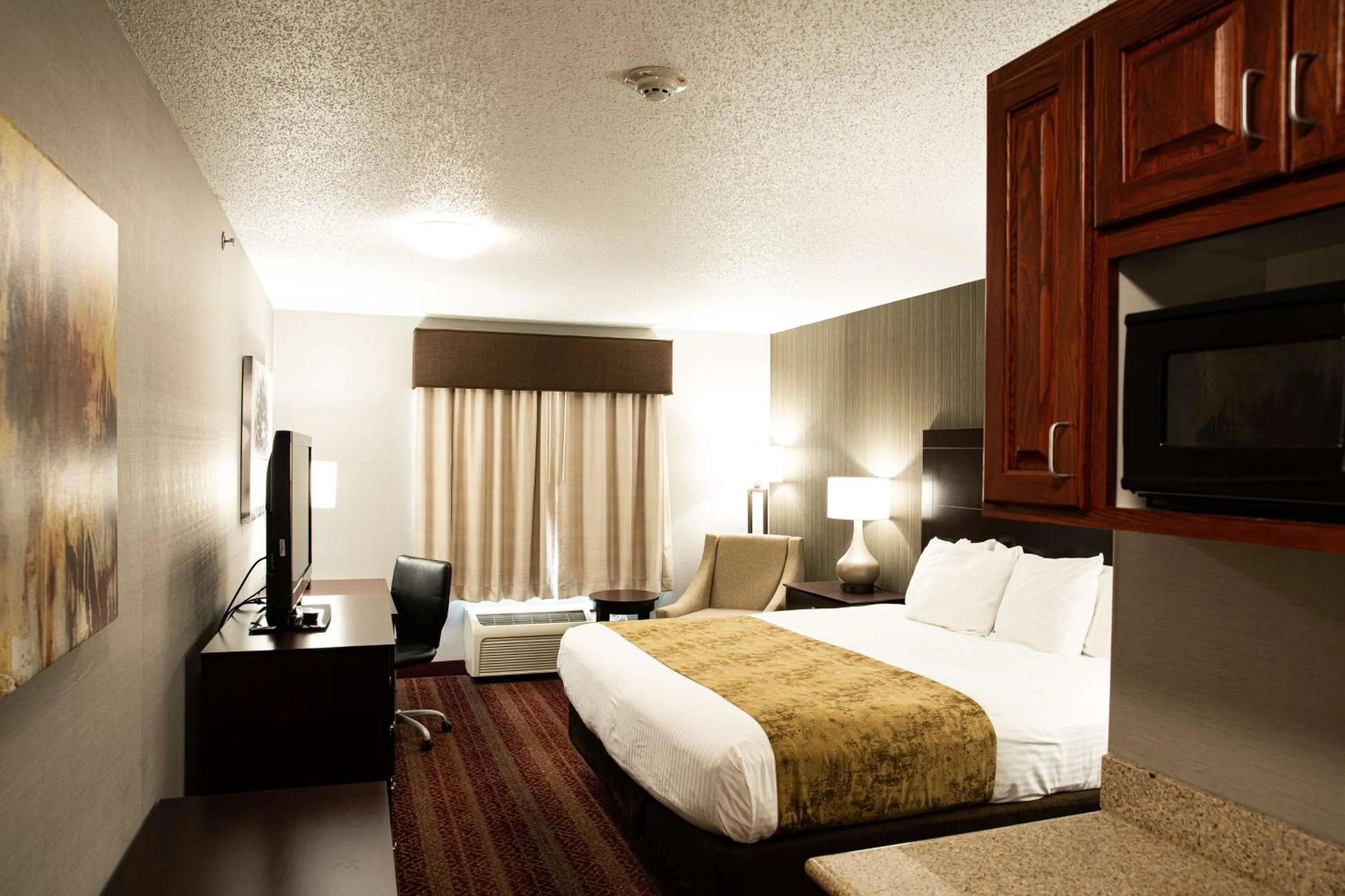 King Room - Non-Smoking in Best Western Providence-Seekonk Inn