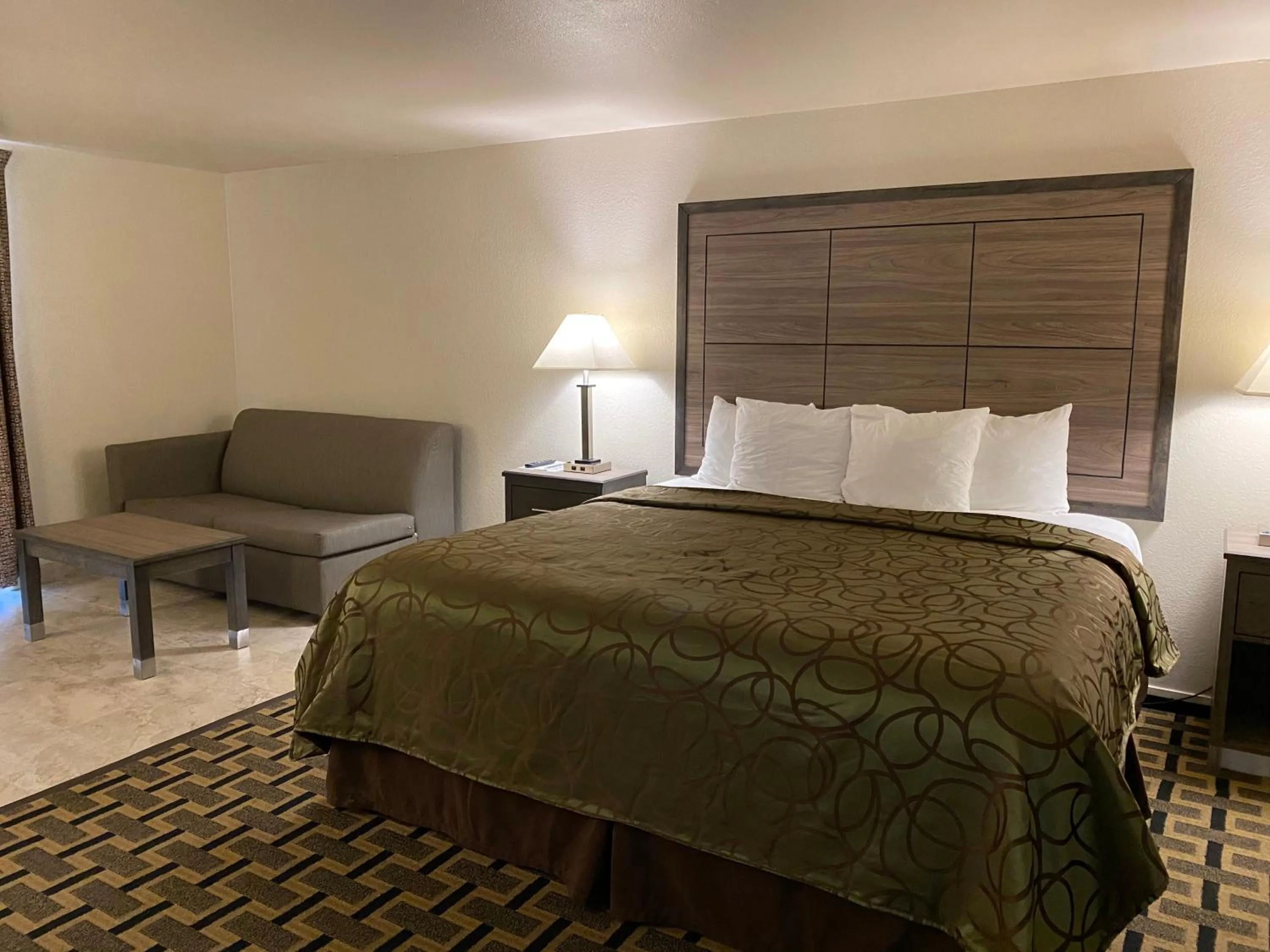 Mini Suite in Motel In The Pines