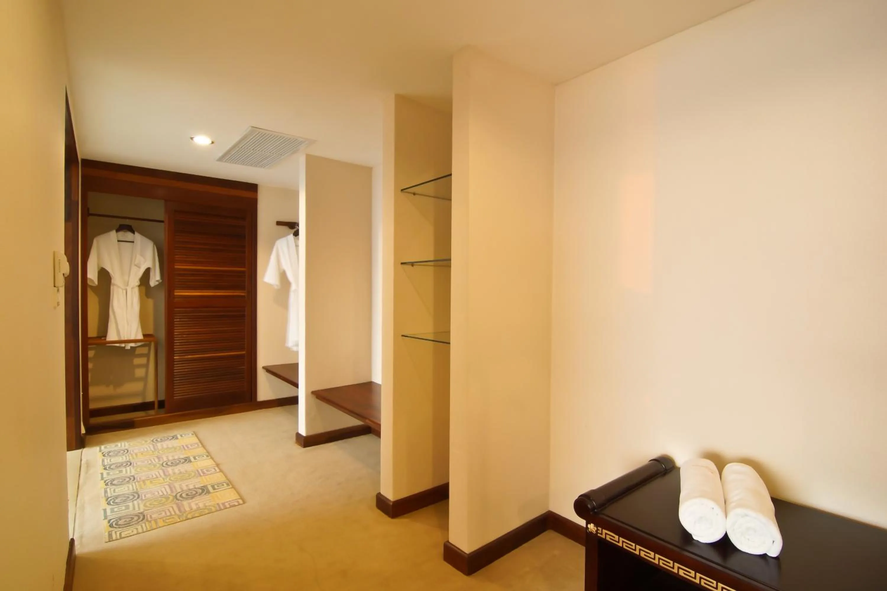 Executive Suite with River View in Champasak Grand Hotel