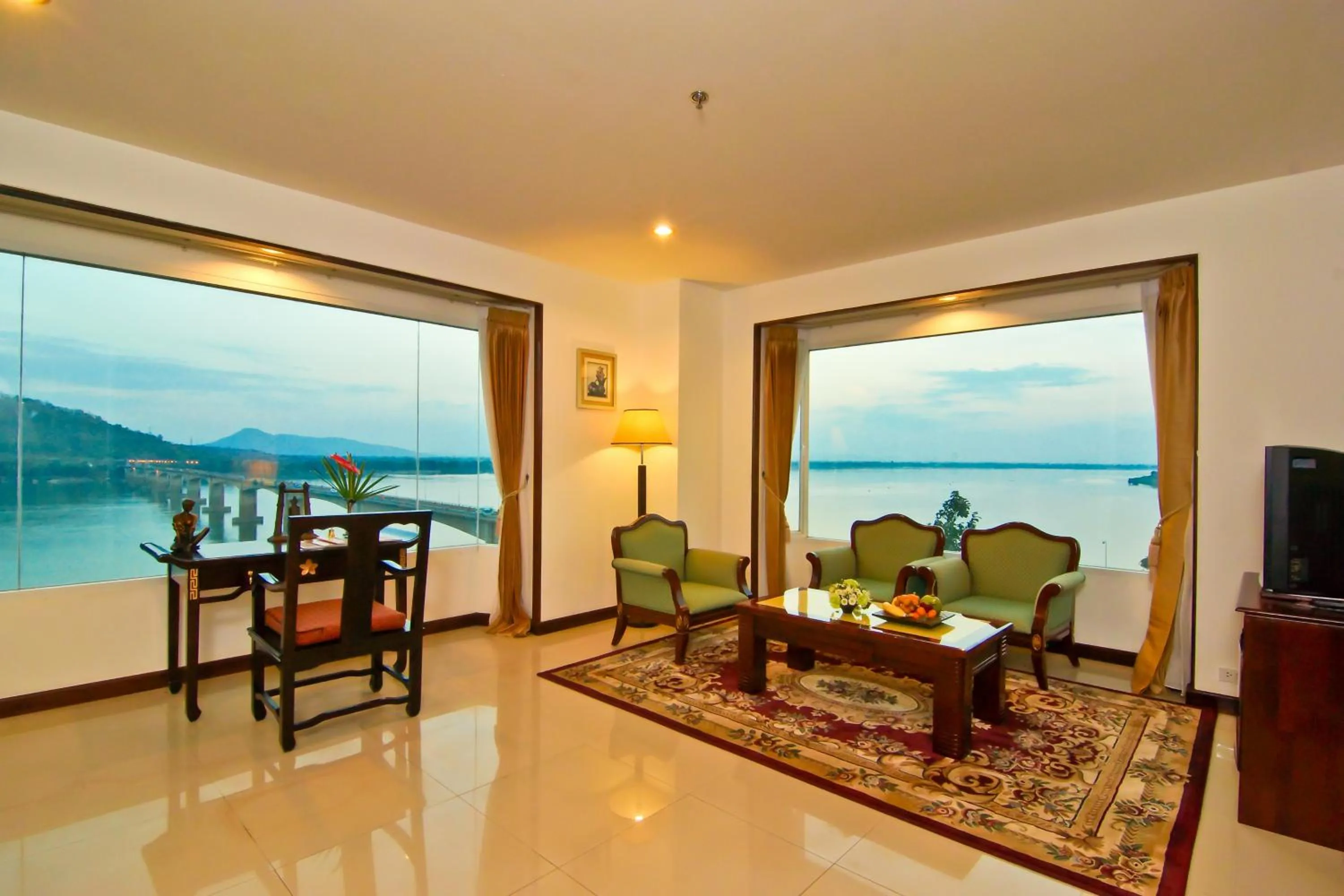 One-Bedroom Suite with River View in Champasak Grand Hotel