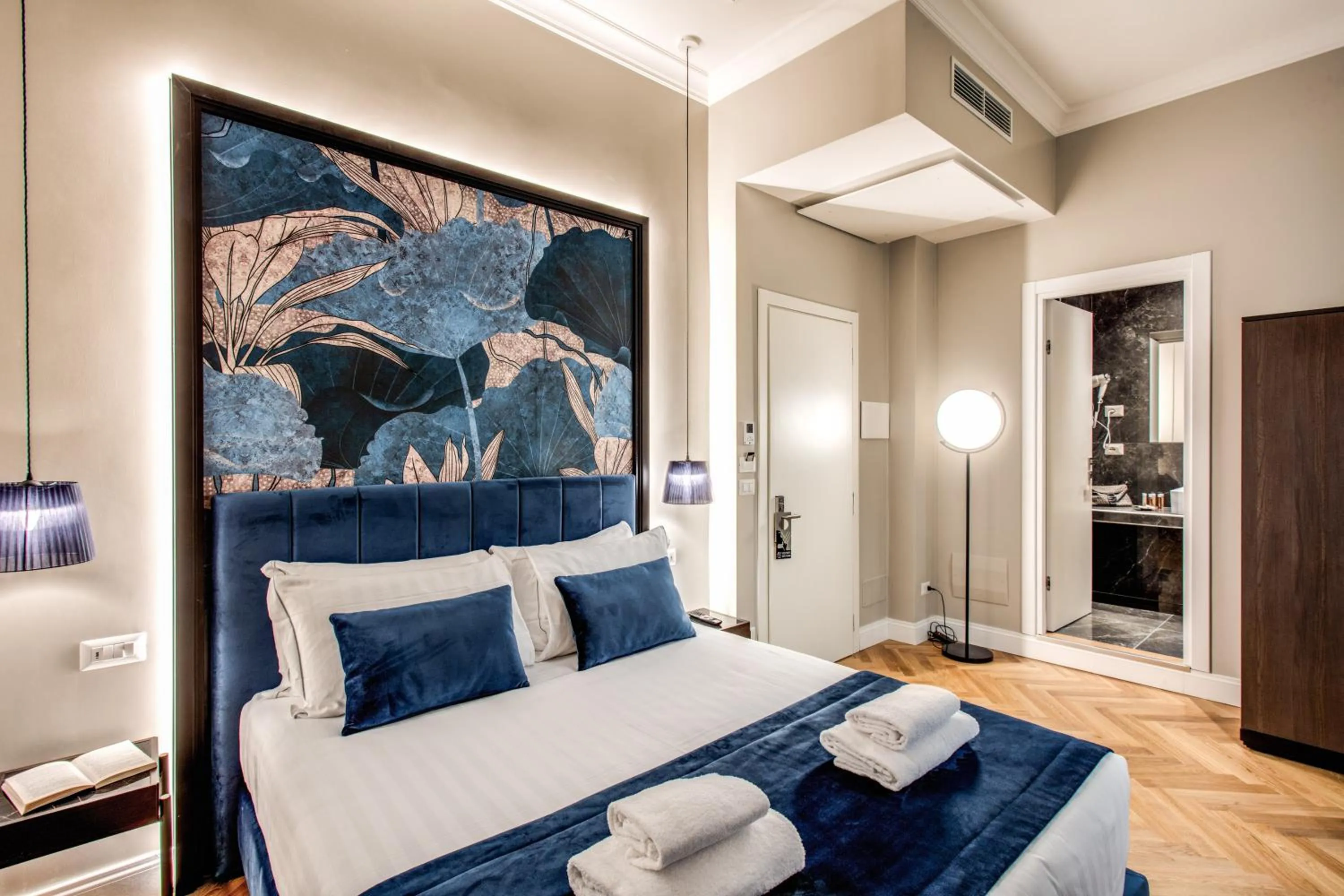 Standard Double Room in Hotel 55 Fifty-Five - Maison d'Art Collection