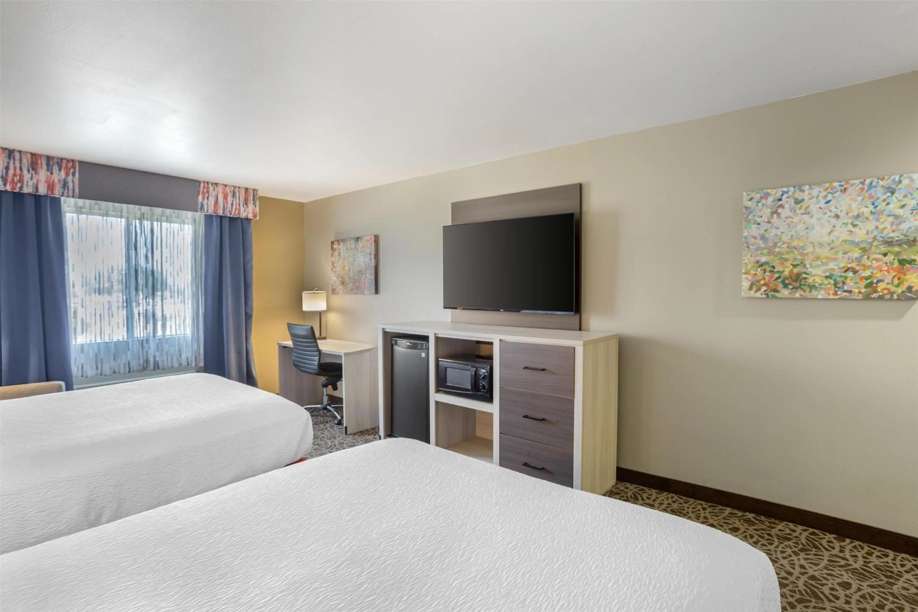 Queen Room with Two Queen Beds in Best Western Porterville Inn