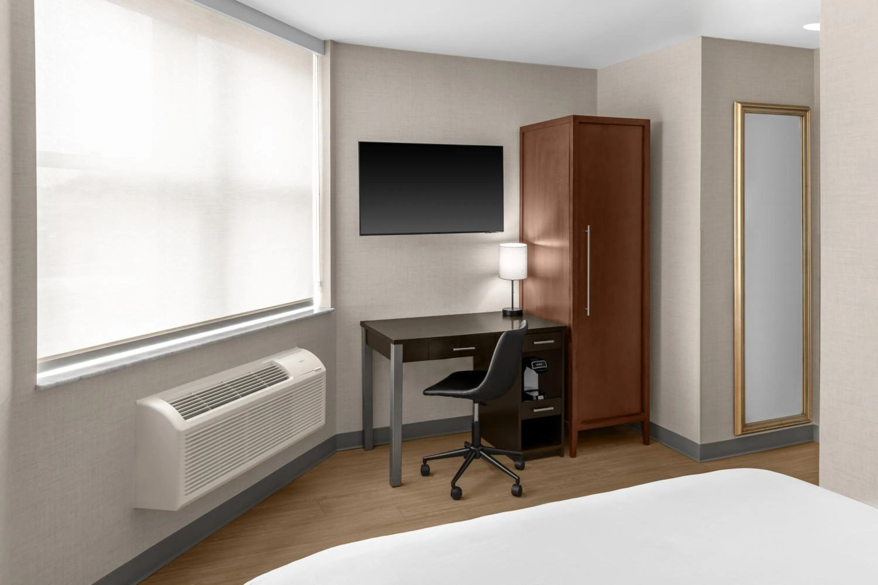 Deluxe Queen Room in Solita Soho Hotel