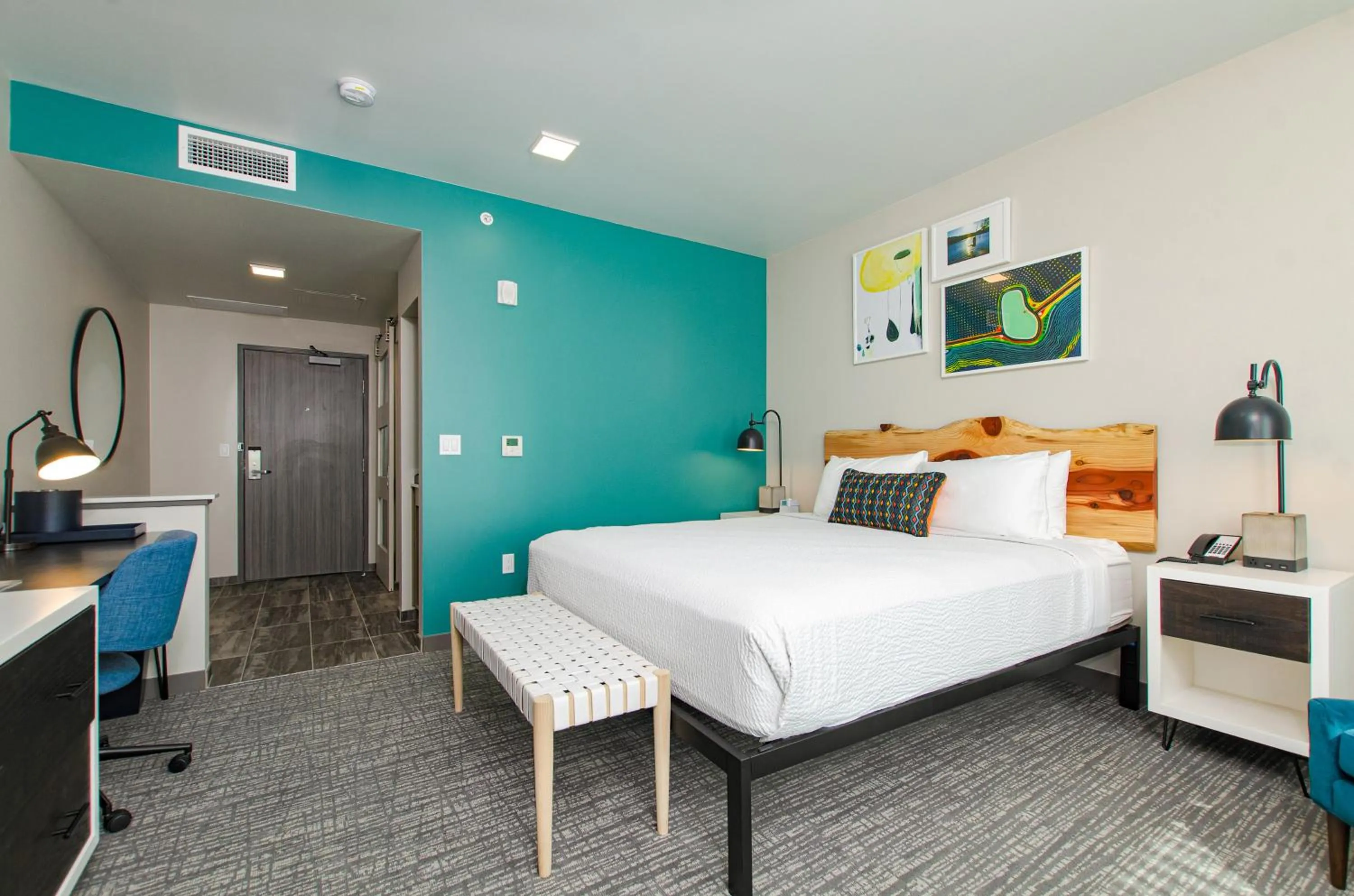 Superior King Room in The Independence Hotel