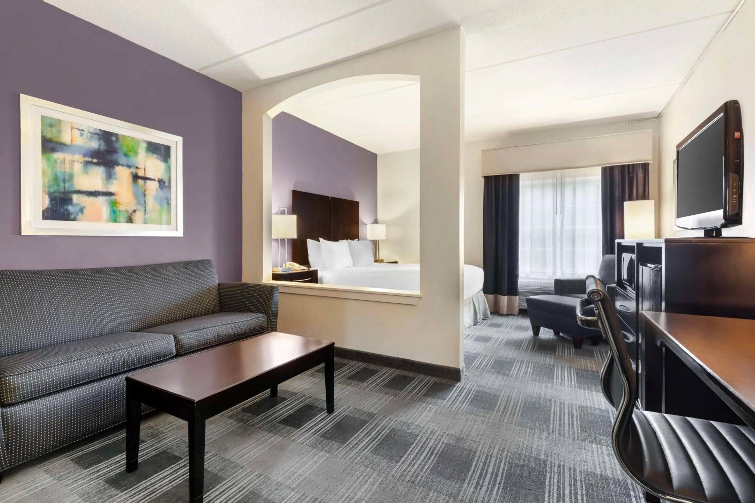 Queen Suite with Sofa Bed - Non Smoking in Best Western Hartford Hotel and Suites