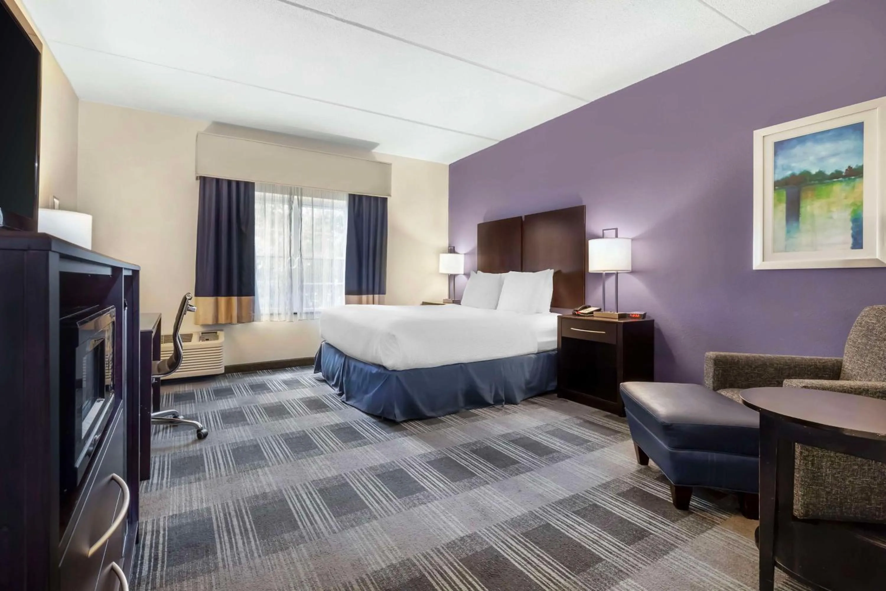 Queen Room - Disability Access - Non Smoking in Best Western Hartford Hotel and Suites