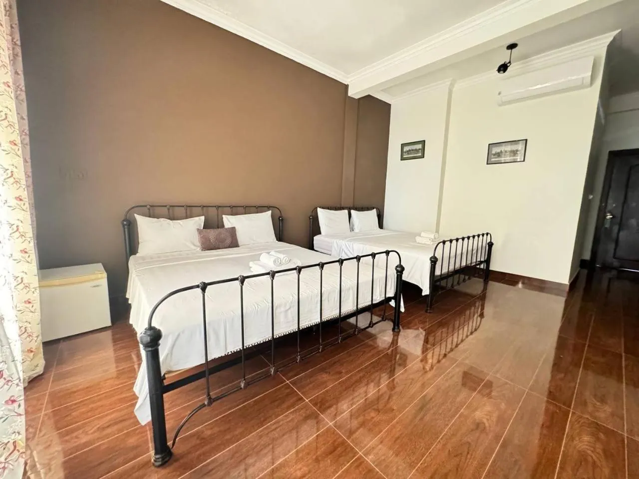 Deluxe Twin Room in The J Break Boutique