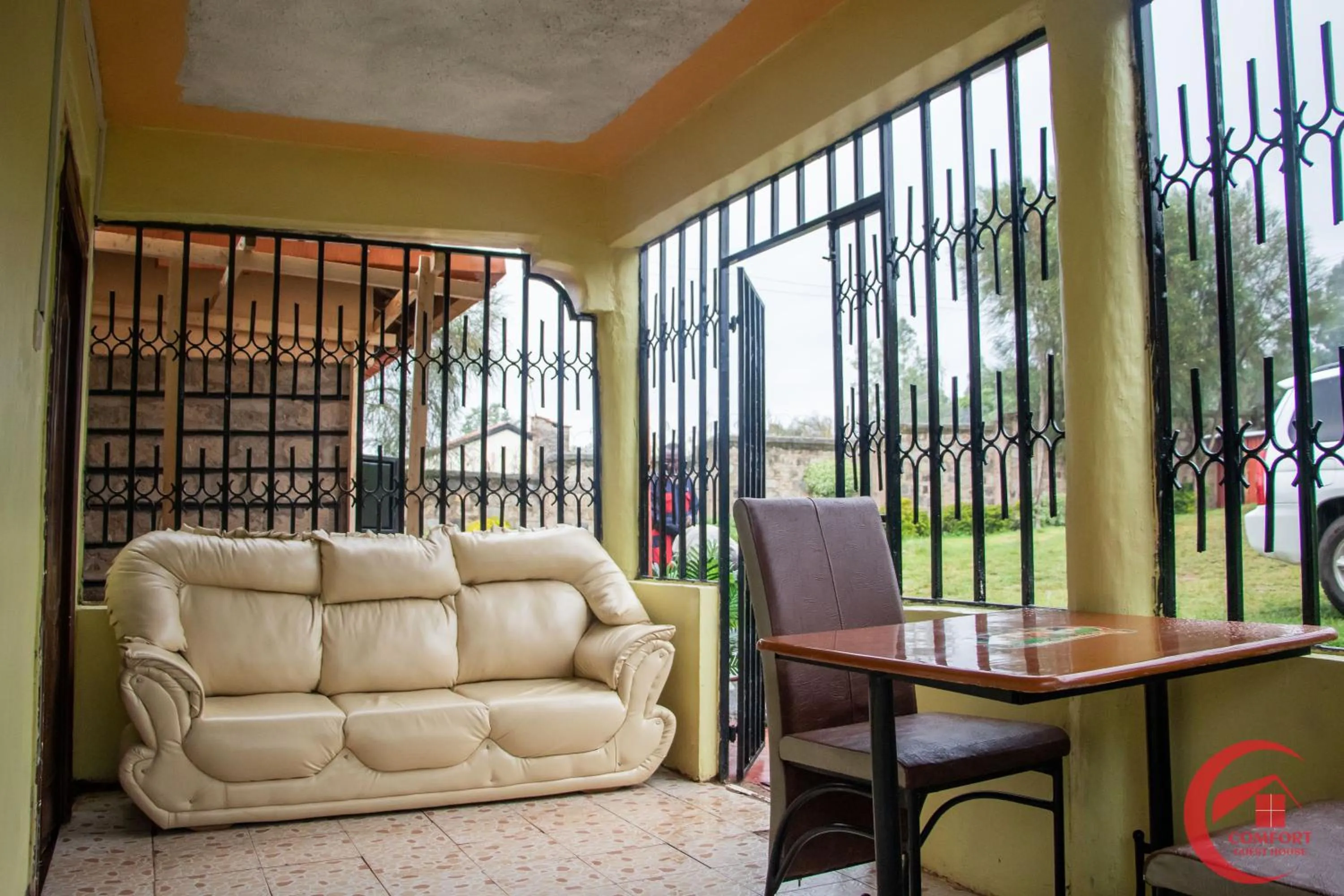 Deluxe King Suite in Comfort Guest House