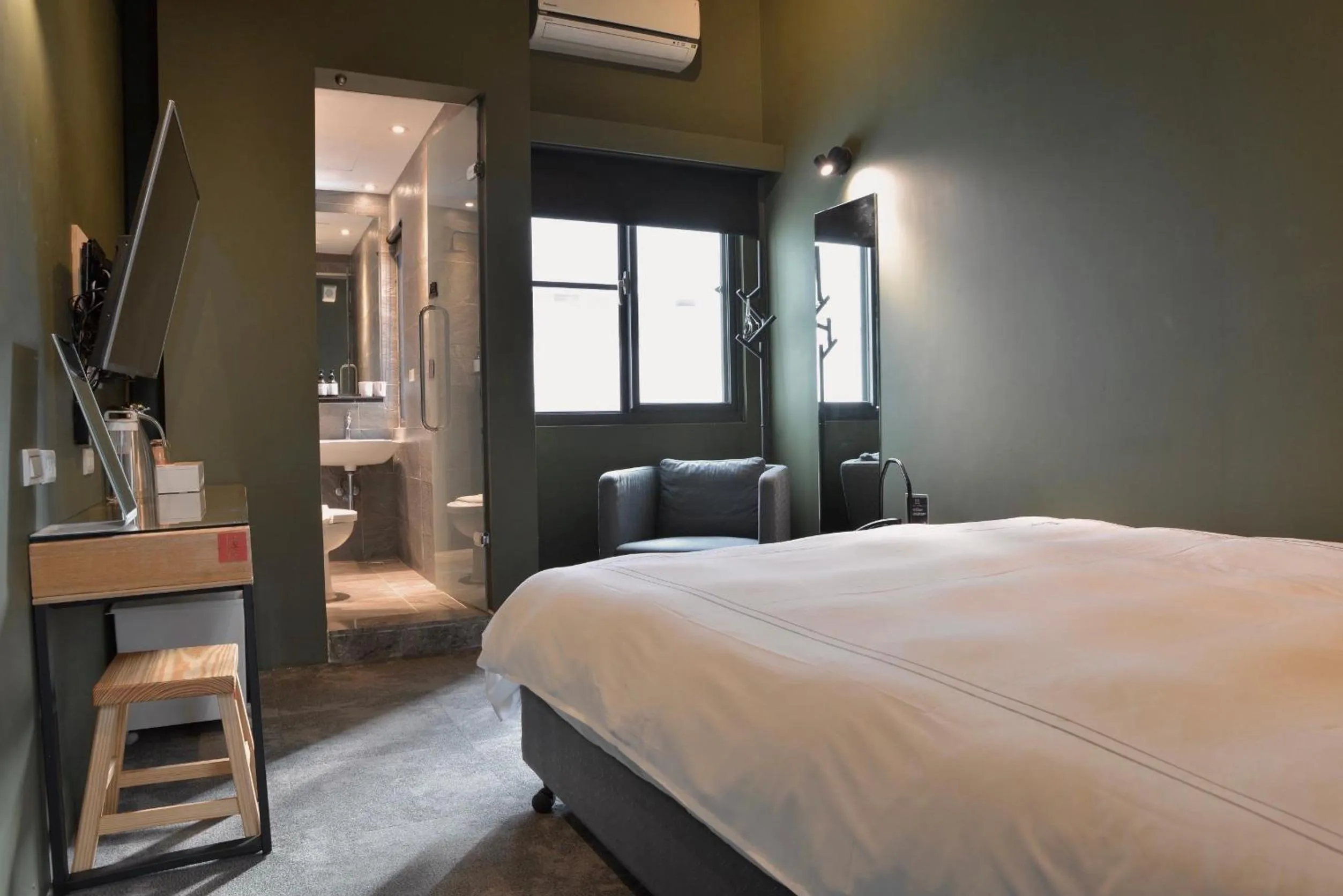 Superior Queen Room in SI Hotel