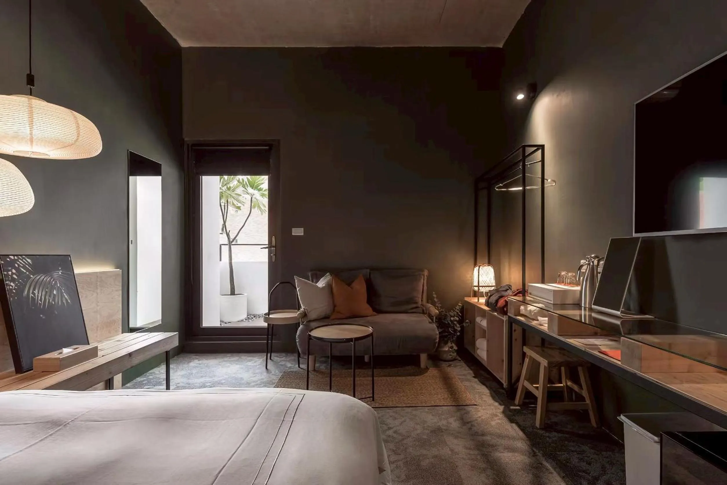 Deluxe Double Room with Balcony in SI Hotel