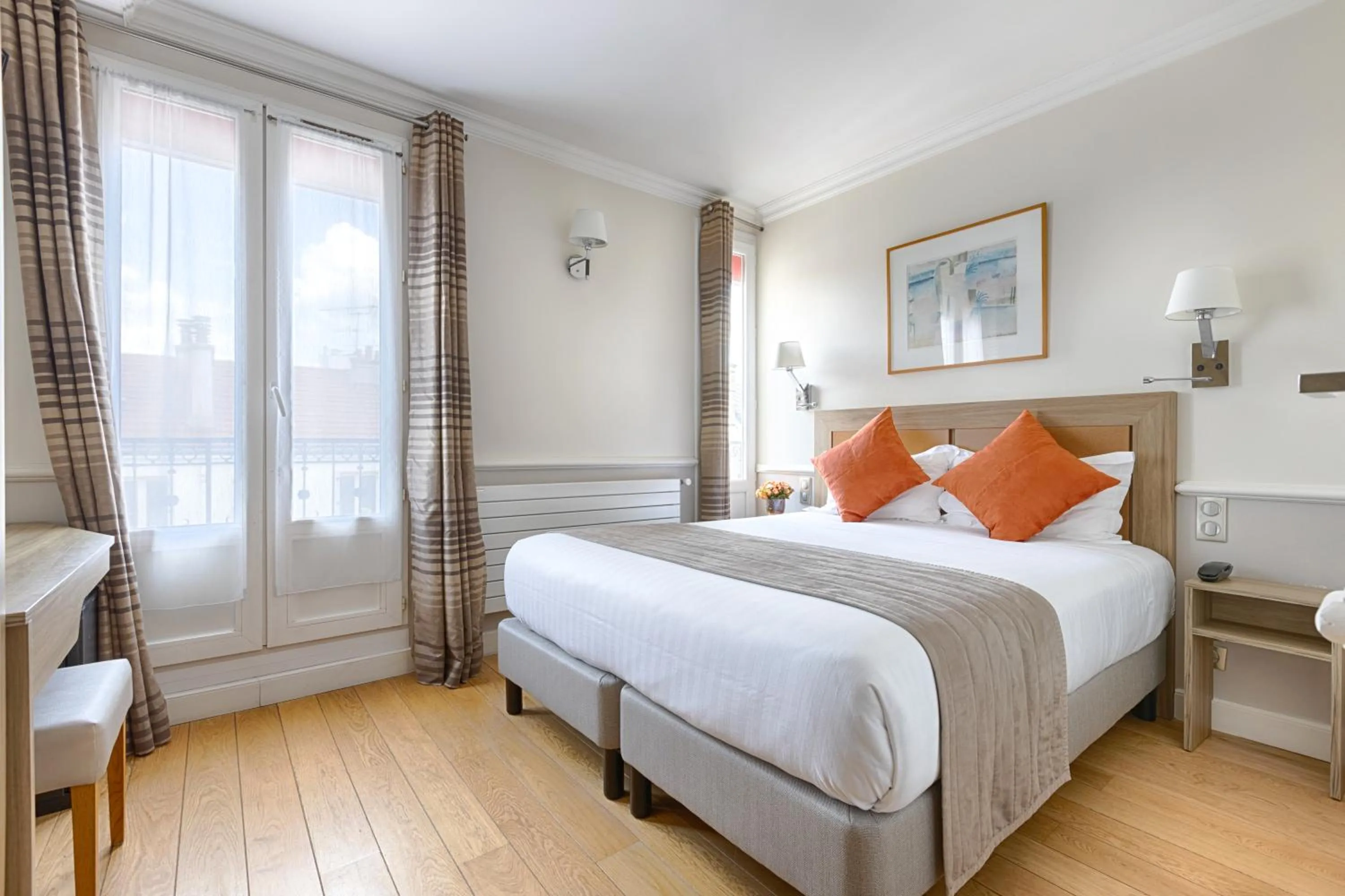 Superior Double Room in Apollinaire
