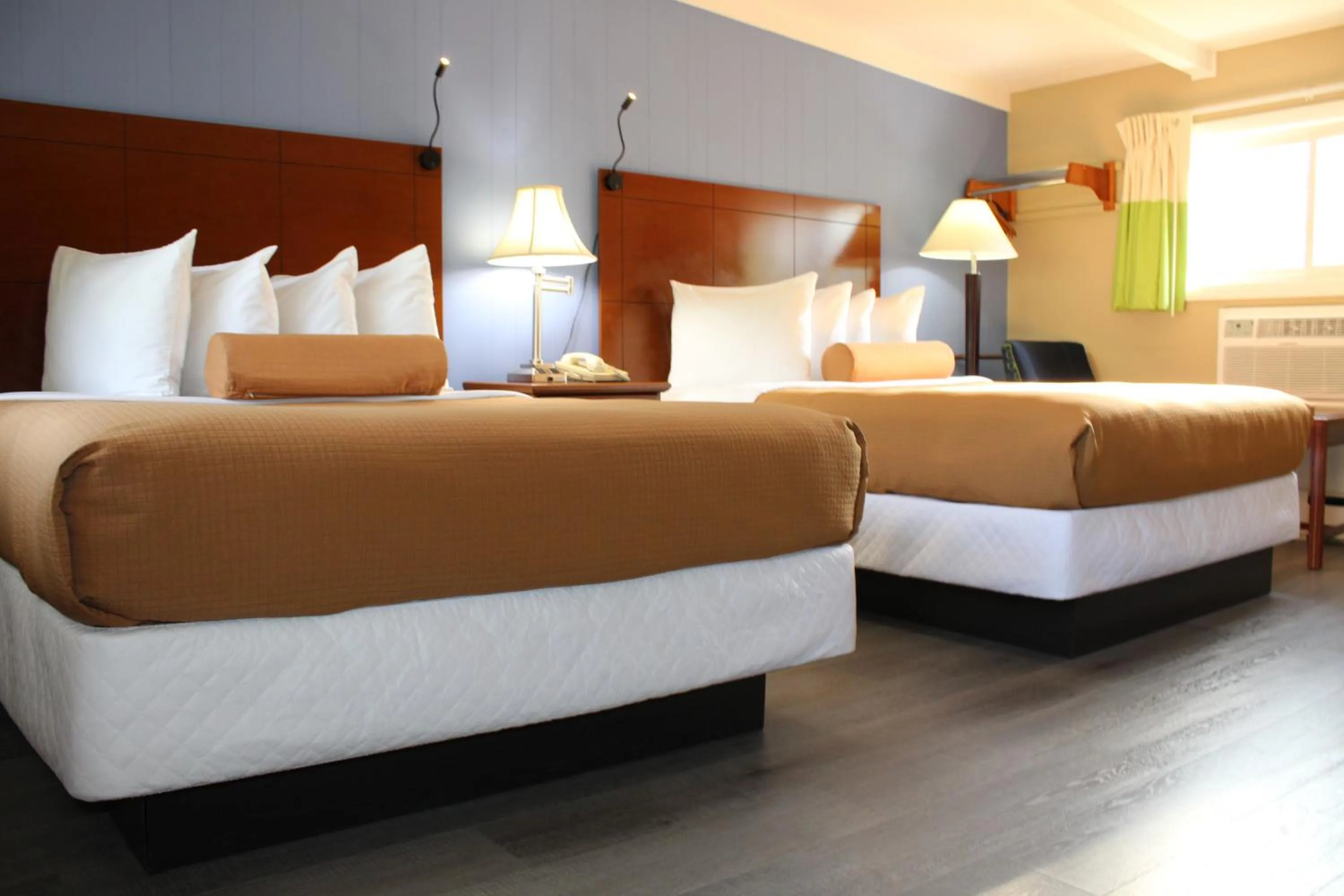 Queen Room with Two Queen Beds in Claremont Motor Lodge