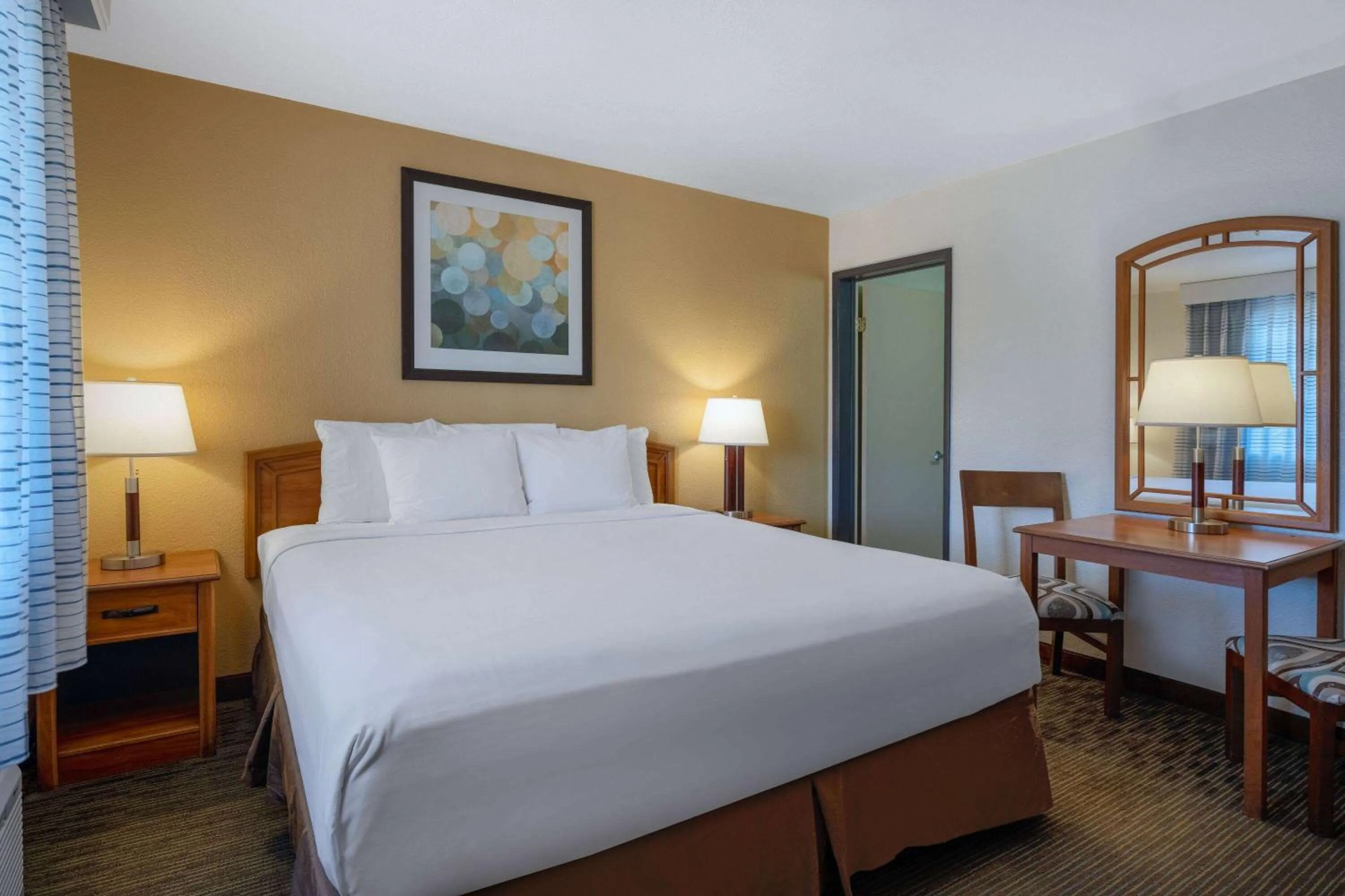 One-Bedroom Deluxe King Suite - Non-Smoking in Days Inn by Wyndham Encinitas Moonlight Beach