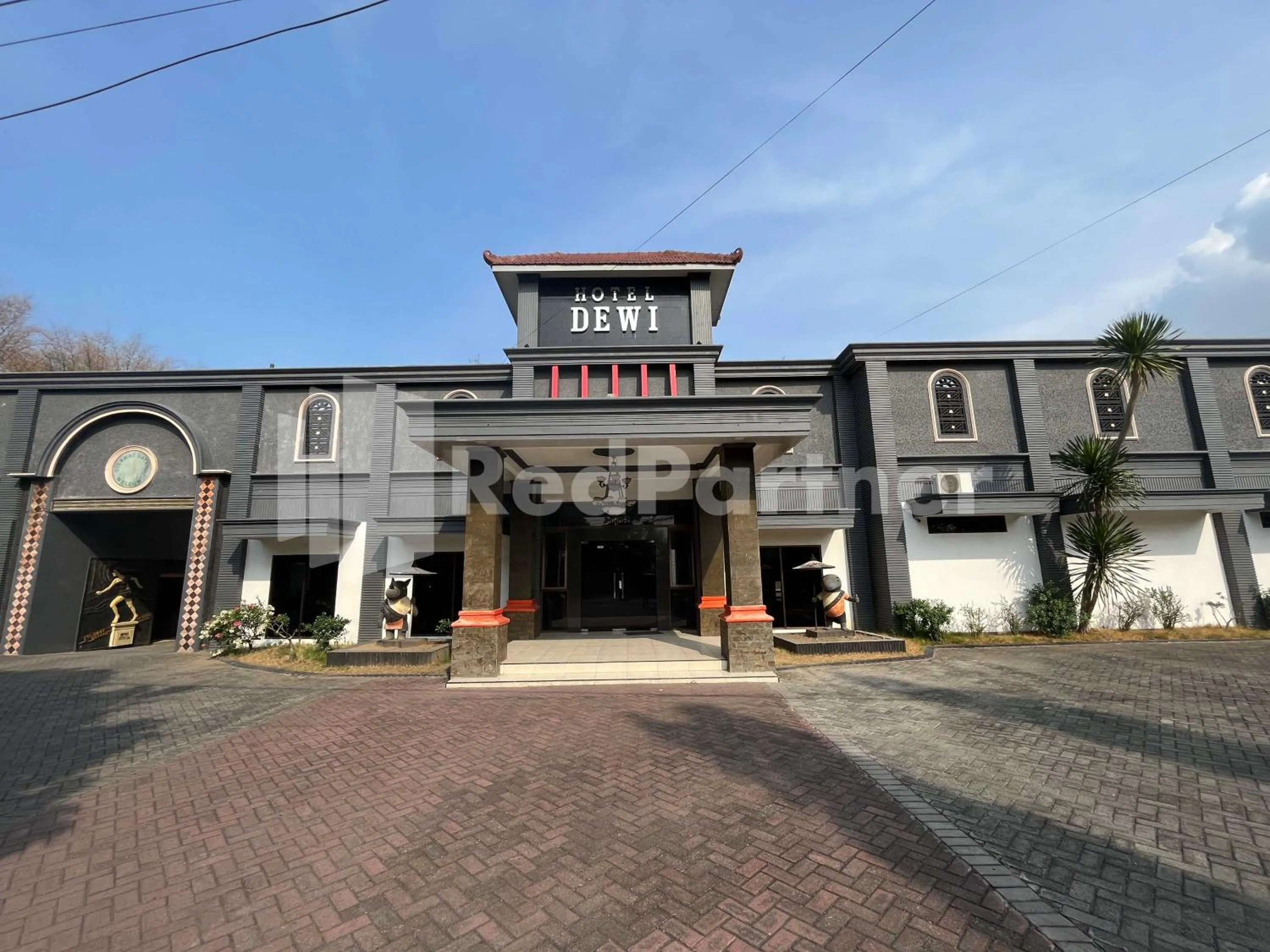 Hotel Dewi near GOR Merdeka Jombang Mitra RedDoorz