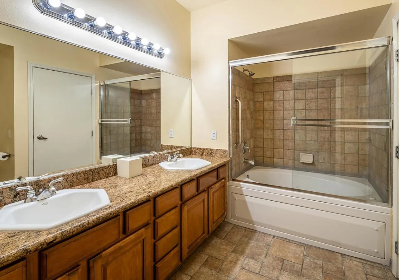 One-Bedroom Suite in Club de Soleil All-Suite Resort