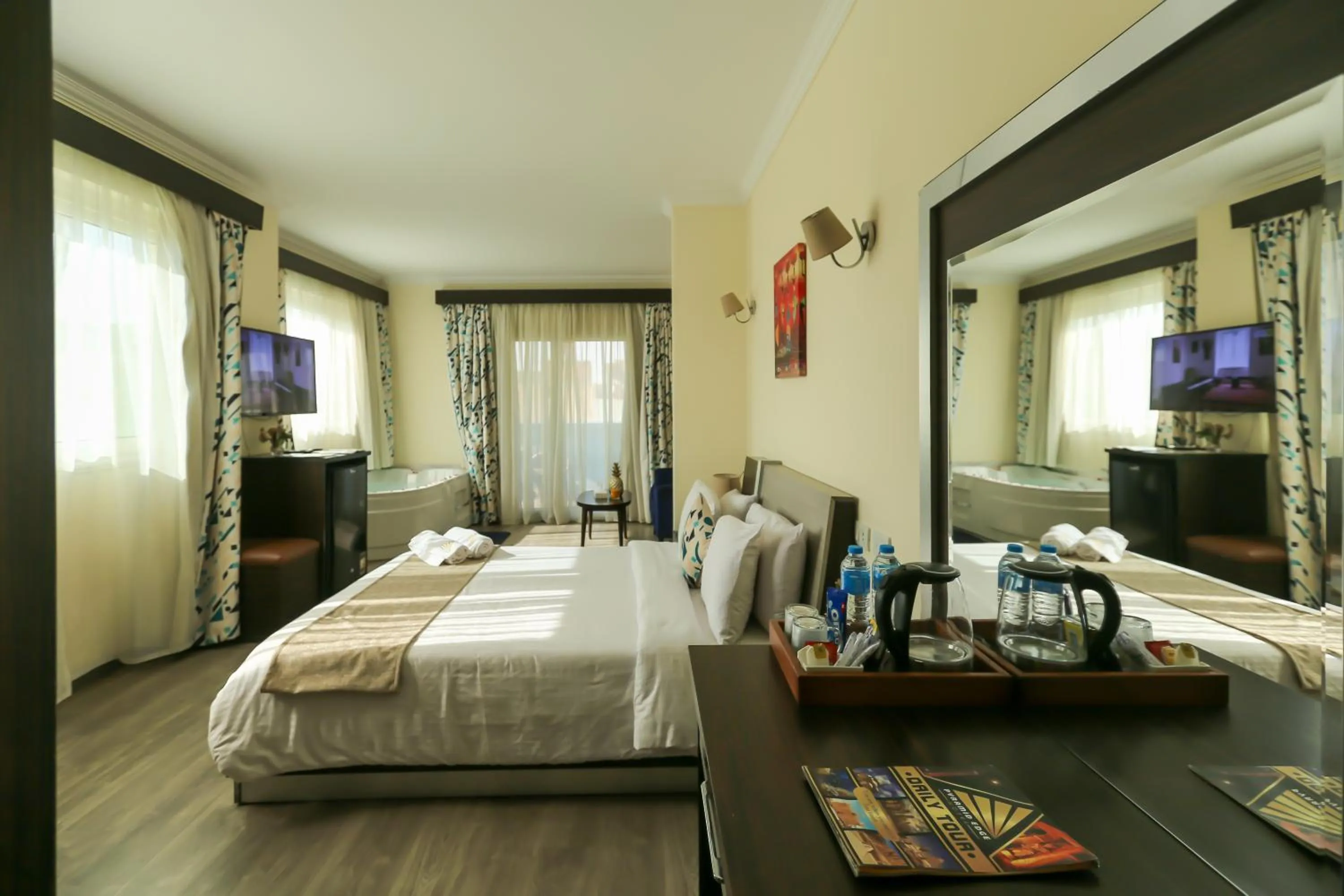 Executive Double Room Pyramids View & Jacuzzi - single occupancy in Pyramid Edge Hotel & Exclusive Pyramids View Rooftop