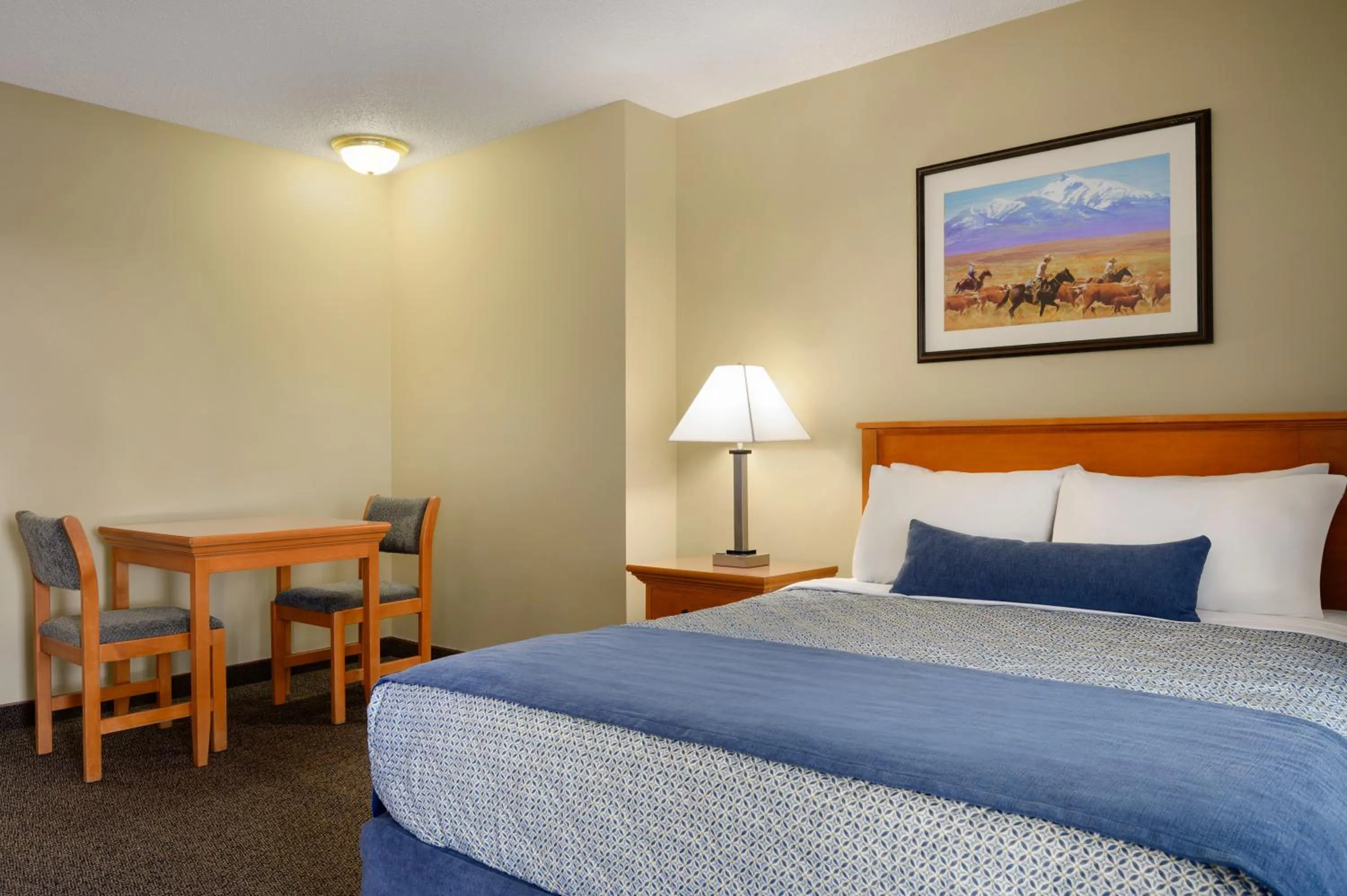 Queen Room - Mobility Access/Non-Smoking in Travelodge by Wyndham Edson