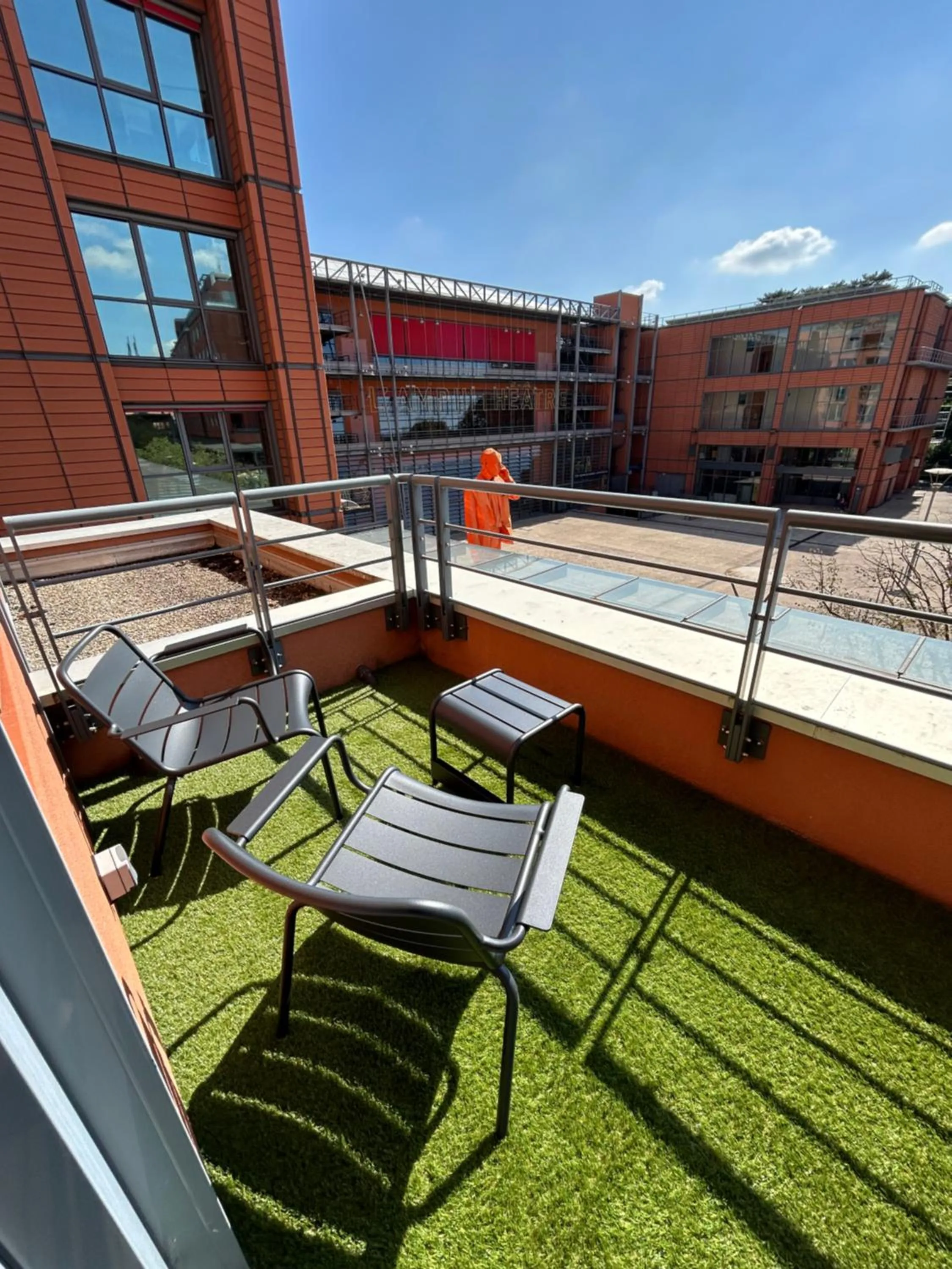 Premium King Room with Balcony in Crowne Plaza Lyon - Cité Internationale