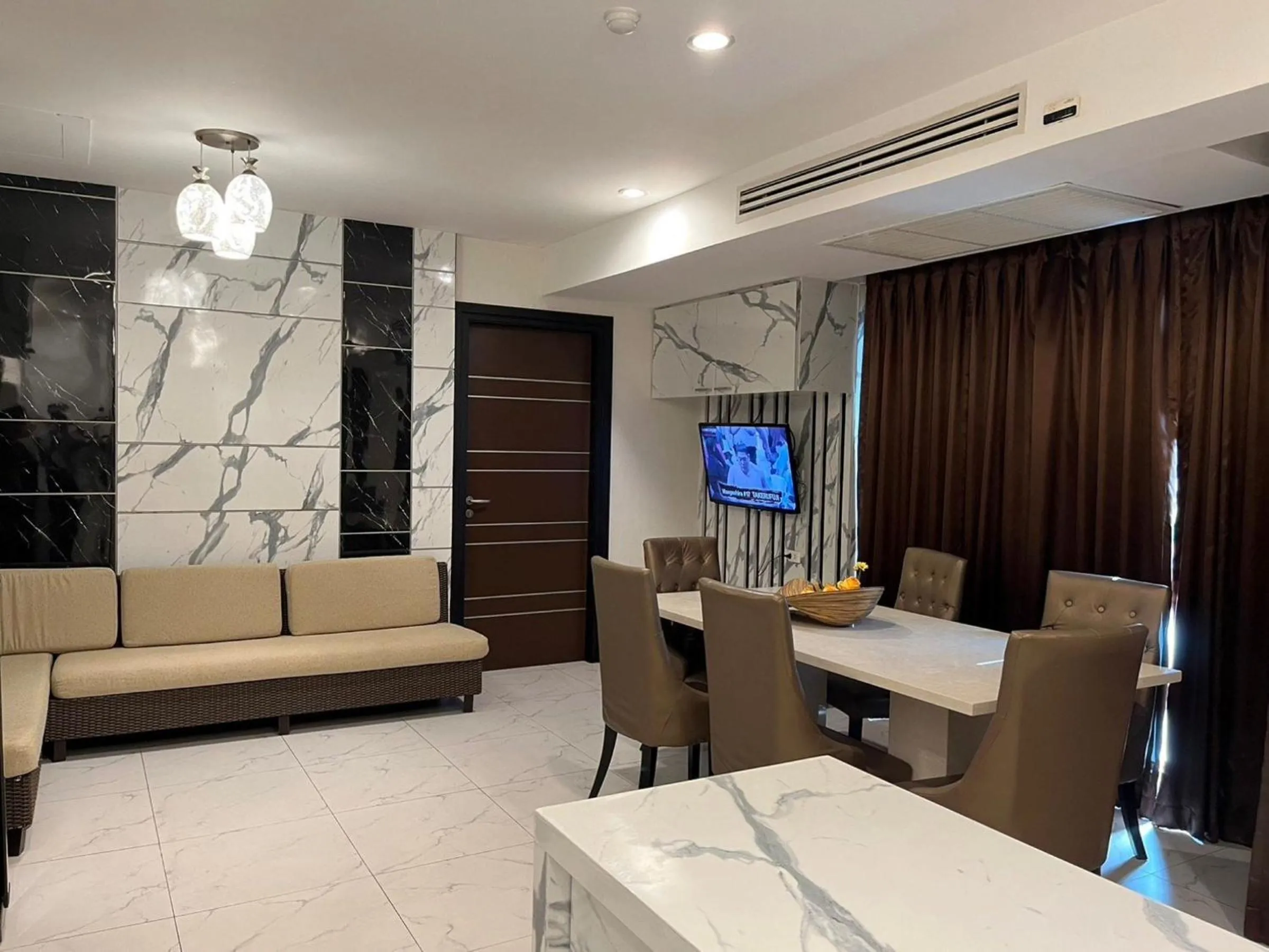 Executive Queen Room with Two Queen Beds in Sky dome resotel - โรงแรมสกายโดม รีโซเทล