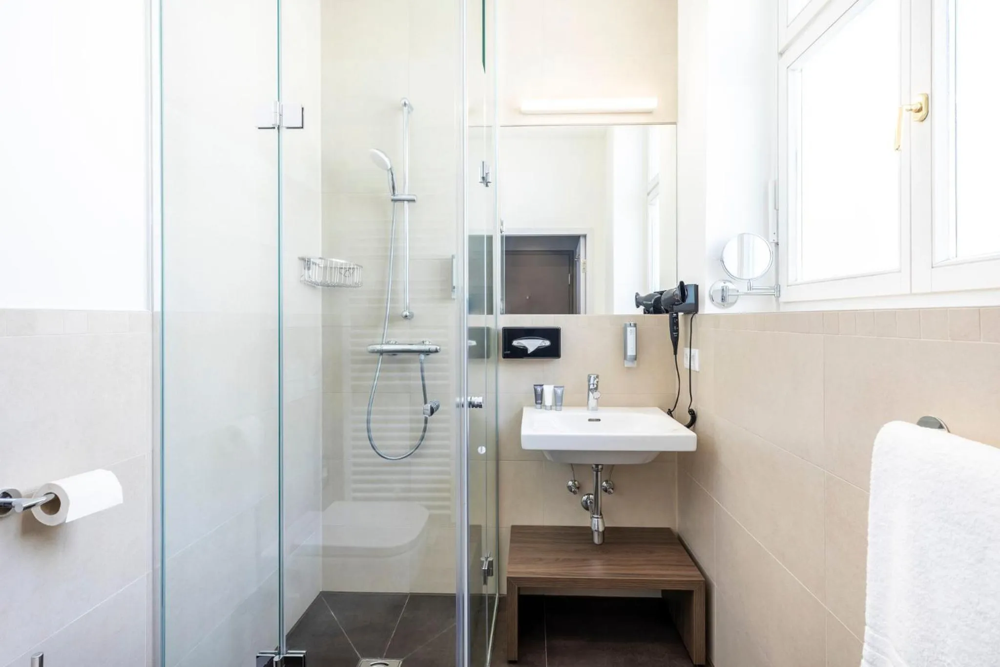 Premium Queen Room - Accessible in Garner Hotel Klagenfurt - Moser Verdino by IHG