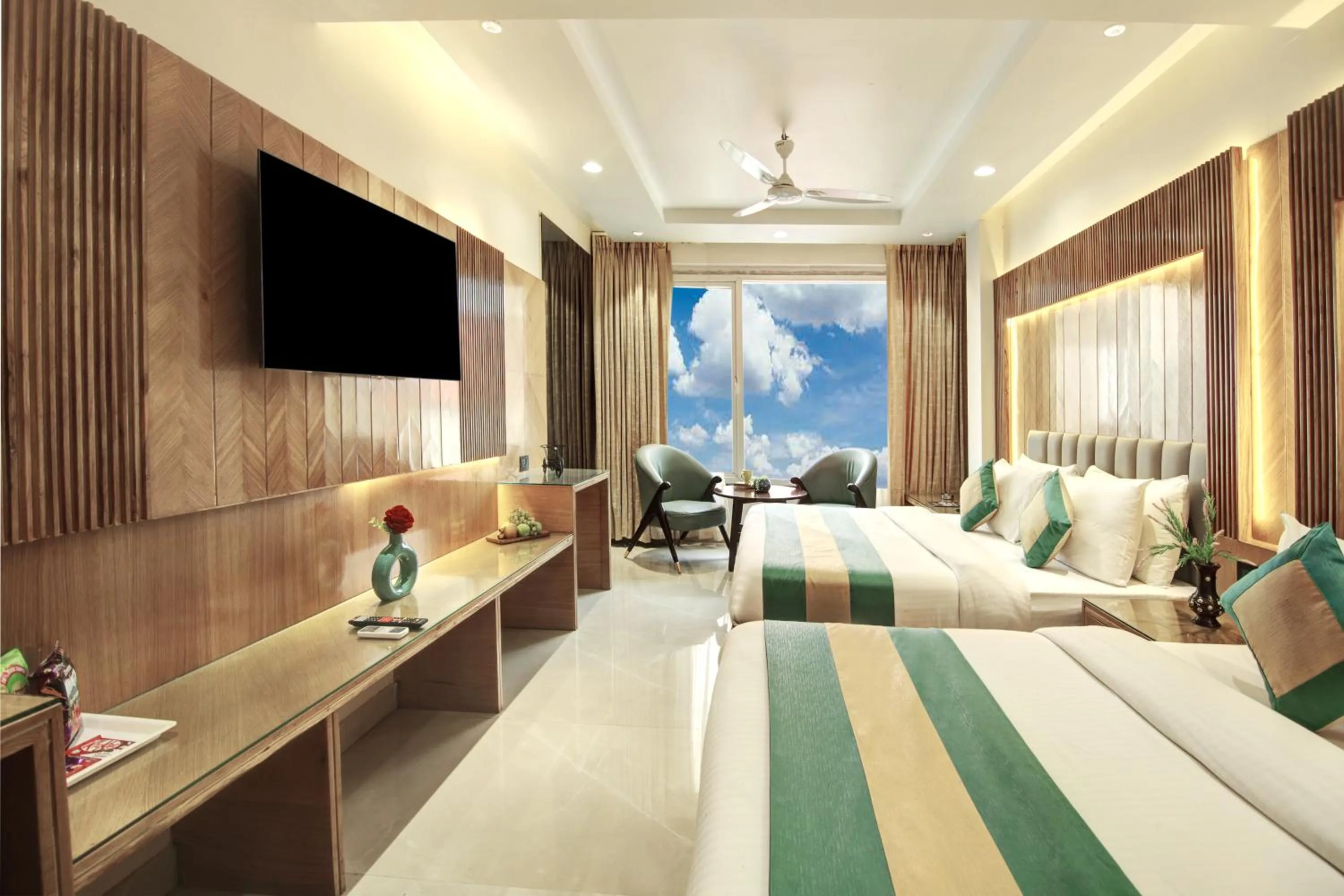 Family Room in Hotel Krishna Plaza Just Near New Delhi Station And Connaught Place By M S Hospitality