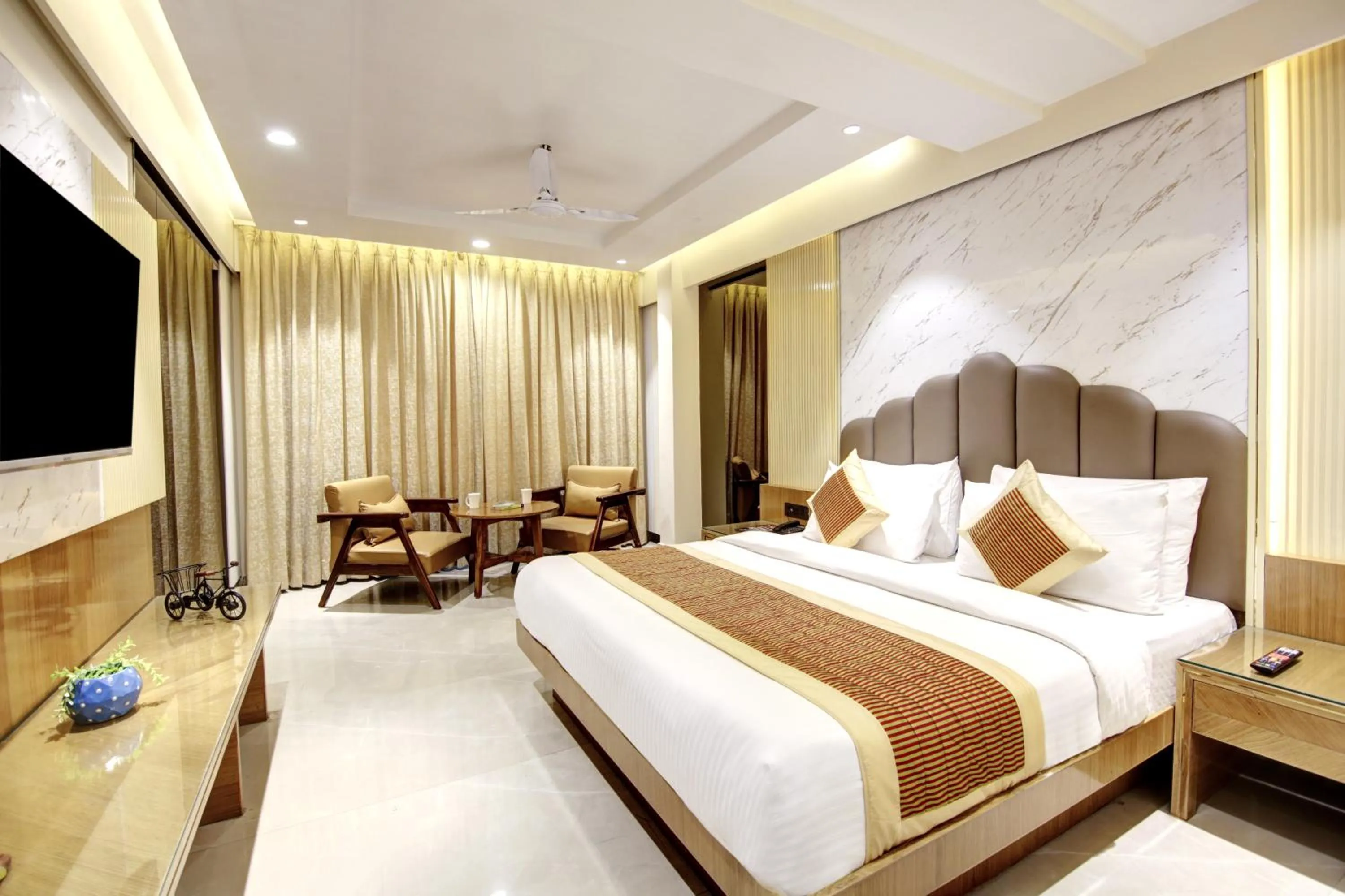 Executive Triple Room in Hotel Krishna Plaza Just Near New Delhi Station And Connaught Place By M S Hospitality