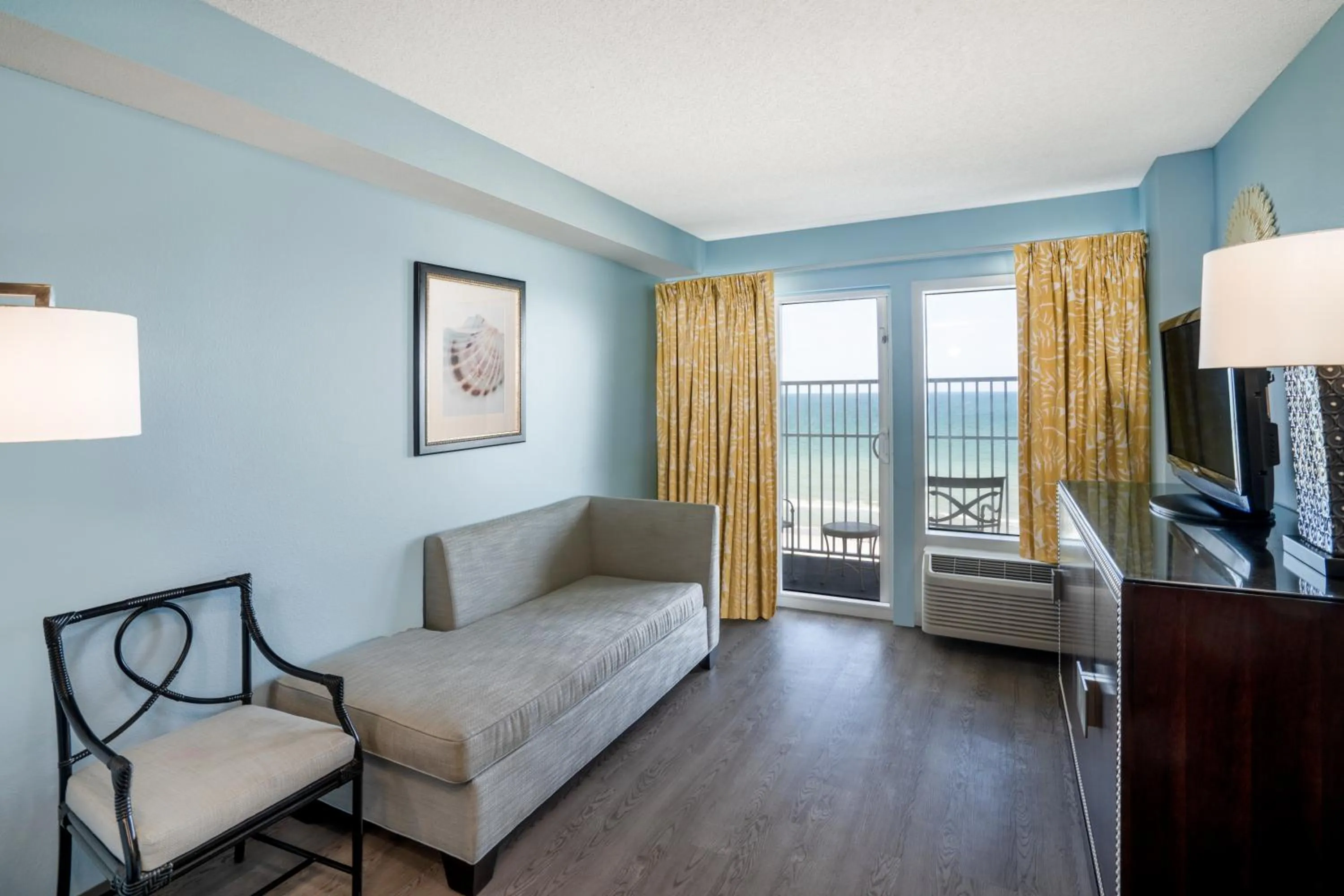 Deluxe Suite King and Full Oceanfront in Palette Resort Myrtle Beach