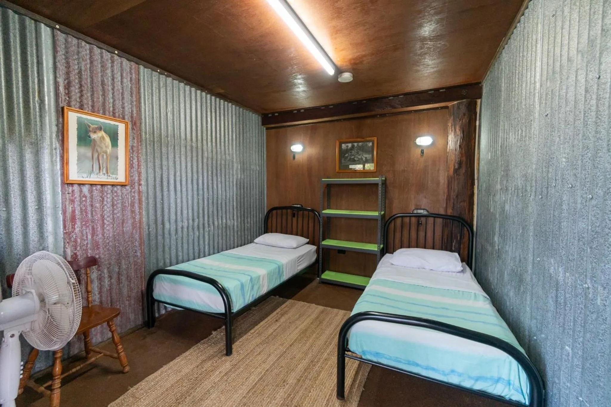 Budget Twin Room in Woolshed Eco Lodge