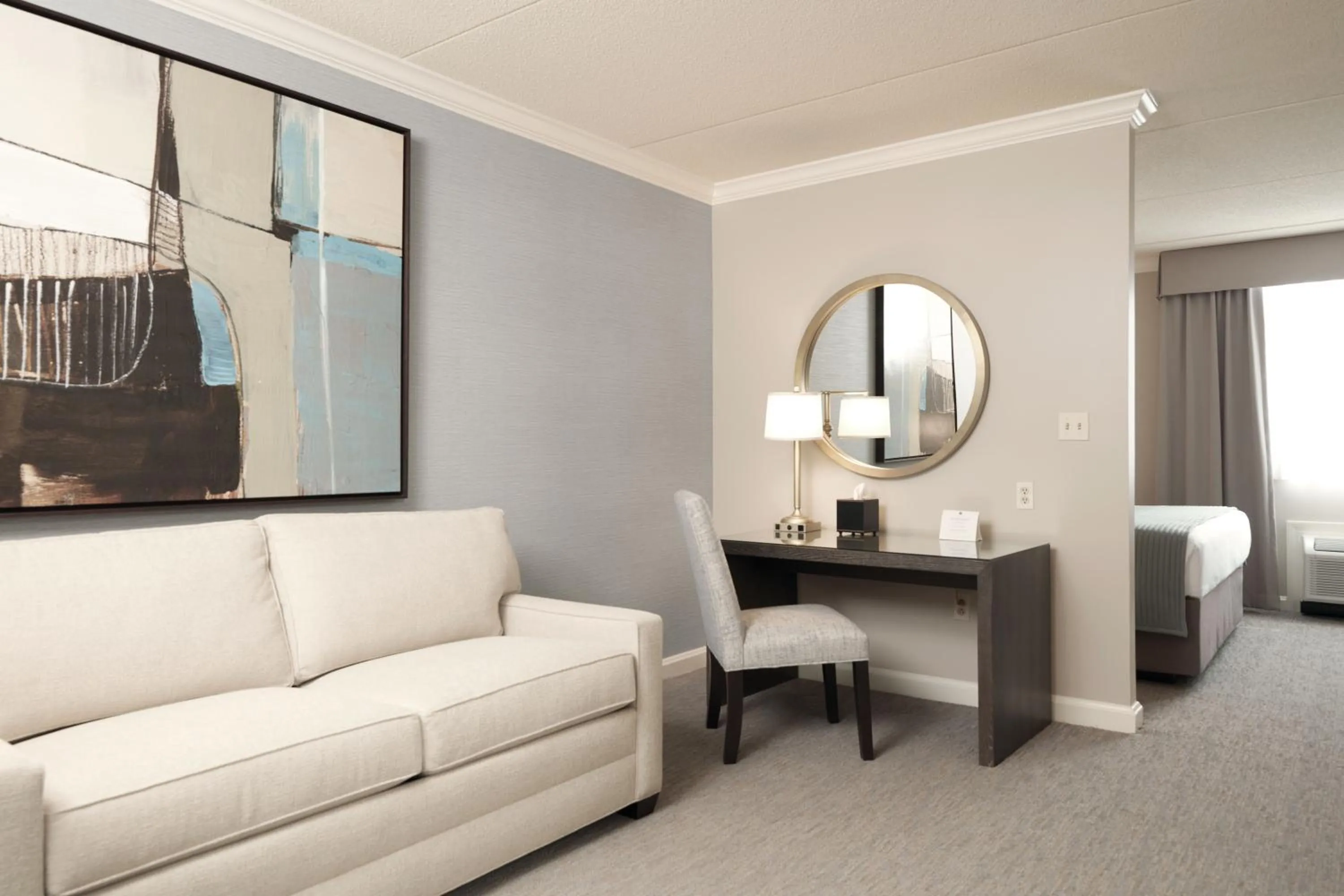 Deluxe King Suite Non-Smoking in Ethan Allen Hotel