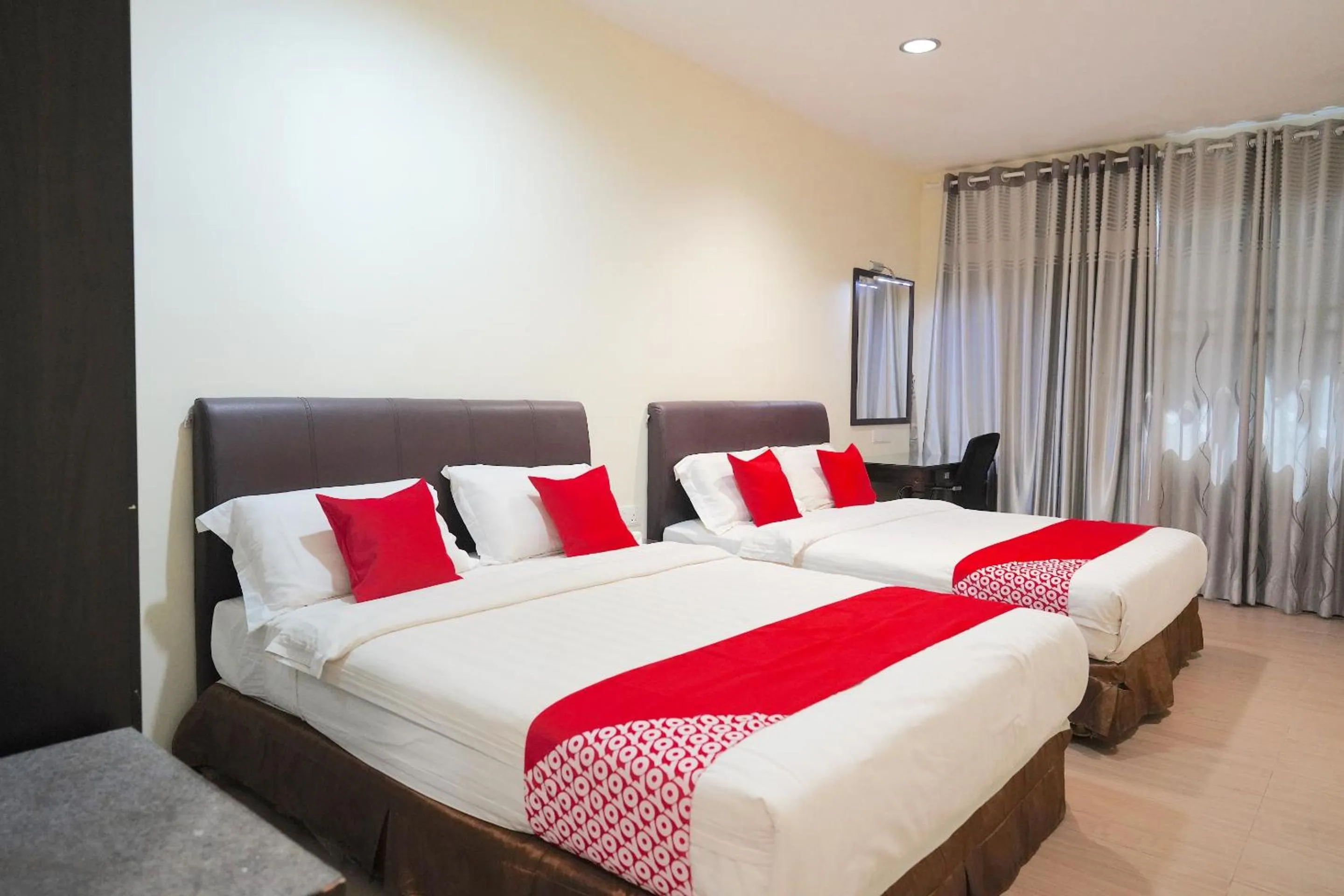 Family Suite in Hotel O Utama Inn