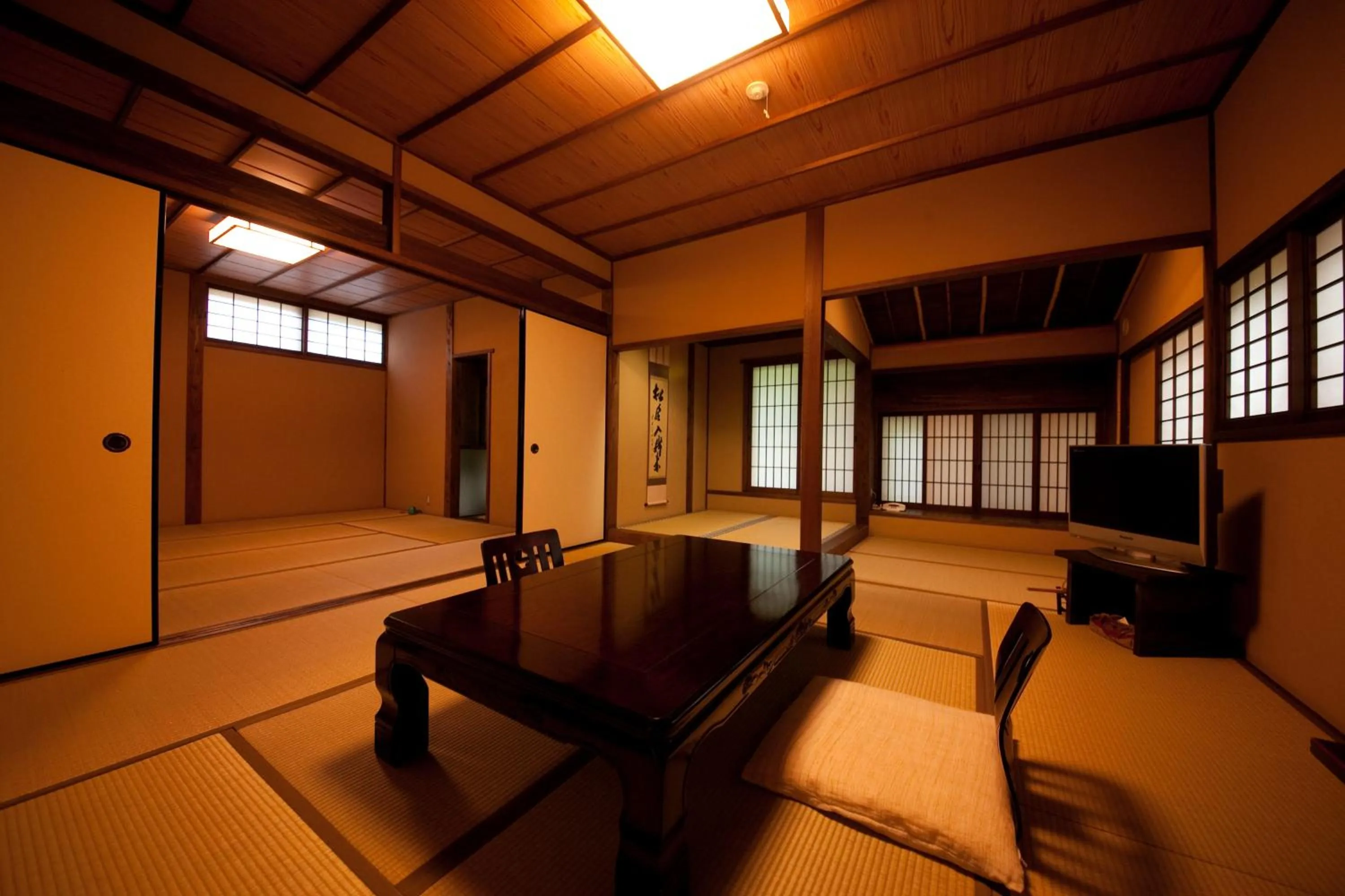 Japanese-Style Deluxe Suite with Open-Air Bath - Adult Only in Yufuin Gettouan